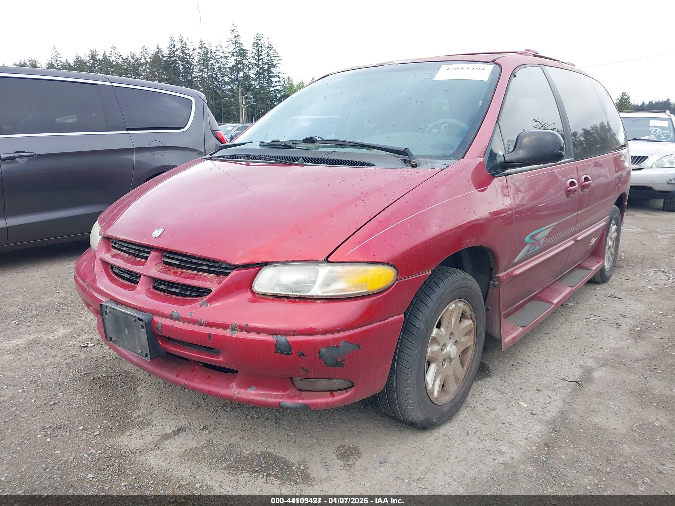 DODGE CARAVAN image 6