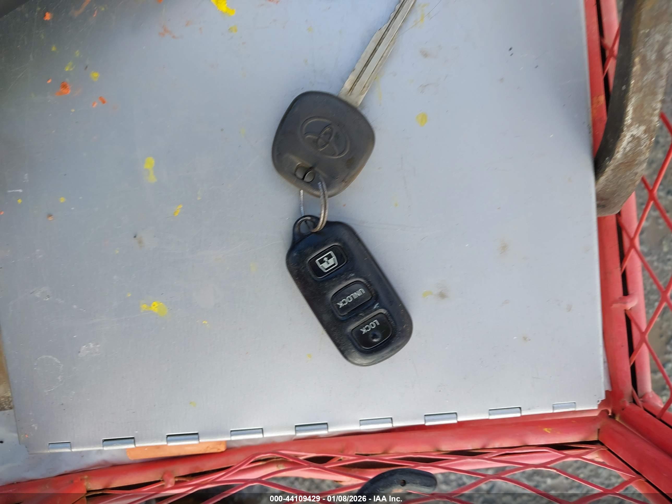 TOYOTA 4RUNNER image 11