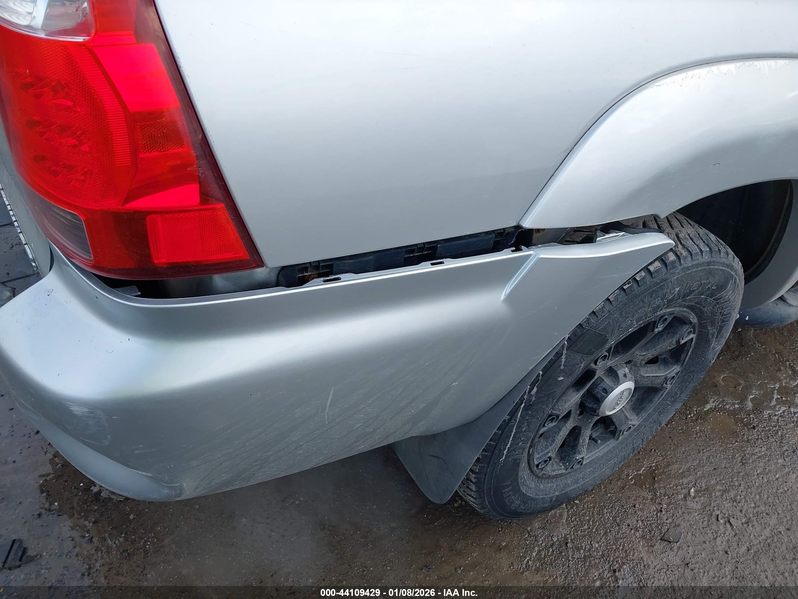TOYOTA 4RUNNER image 6