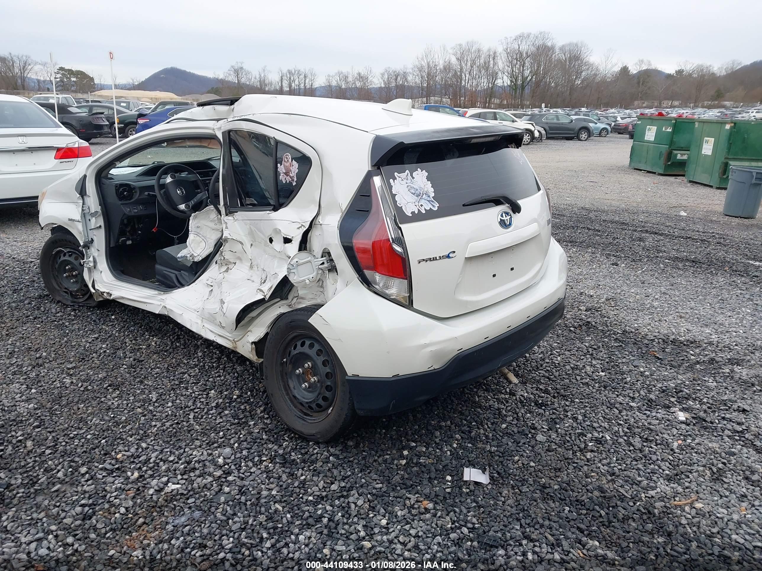 TOYOTA PRIUS image 3