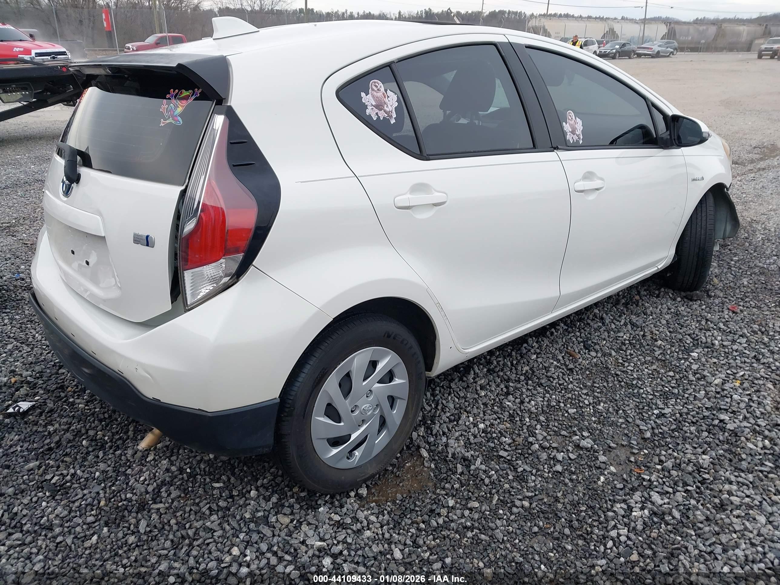 TOYOTA PRIUS image 4