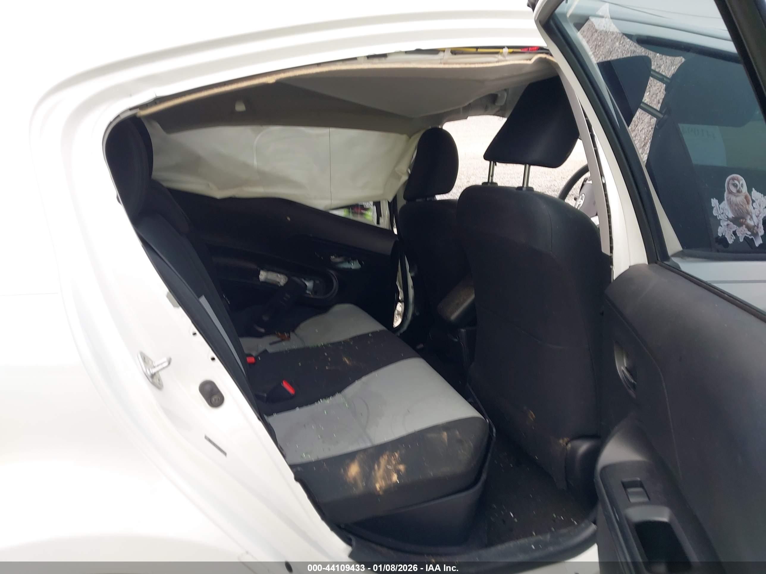TOYOTA PRIUS image 8
