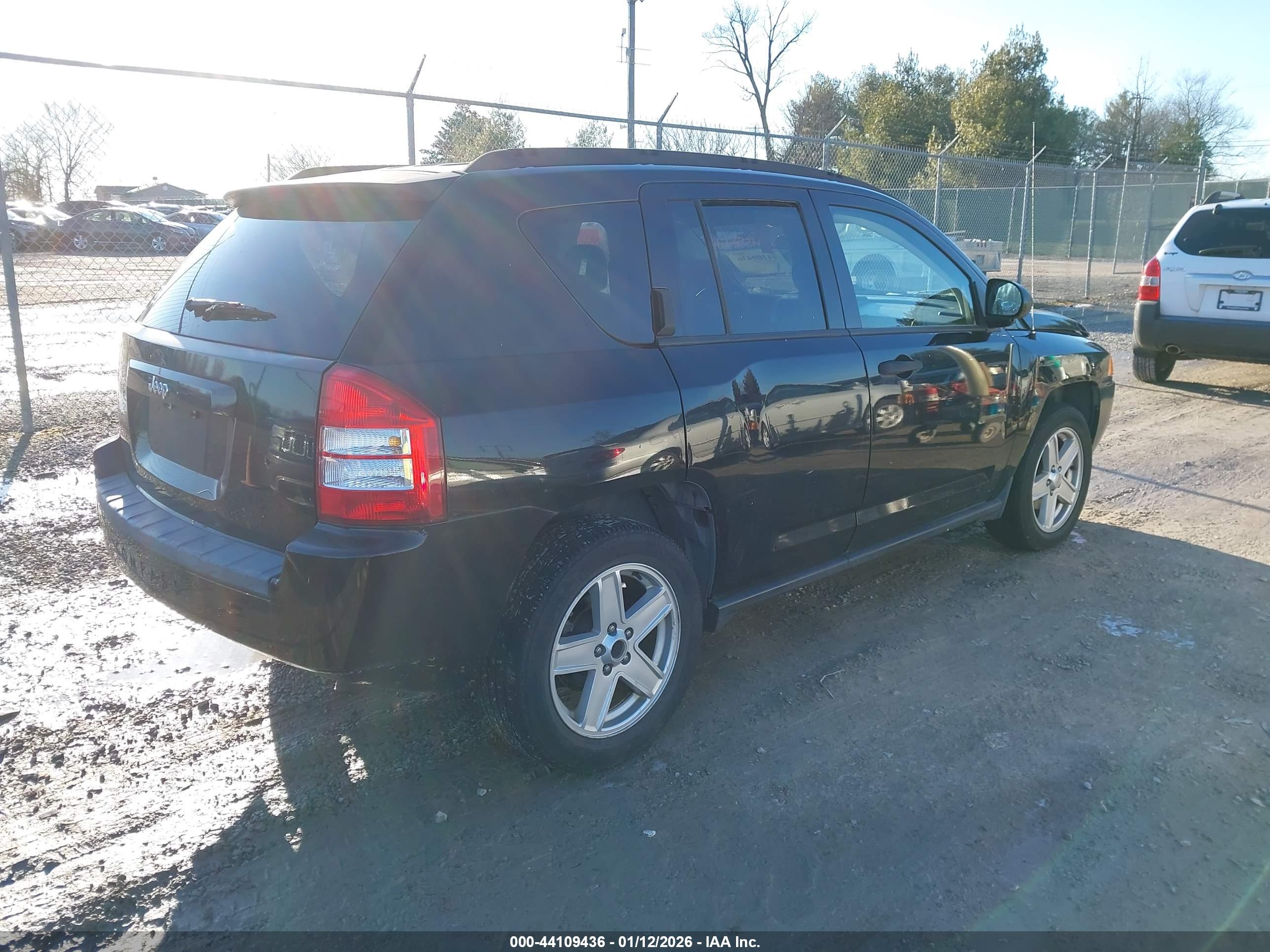 JEEP COMPASS image 4