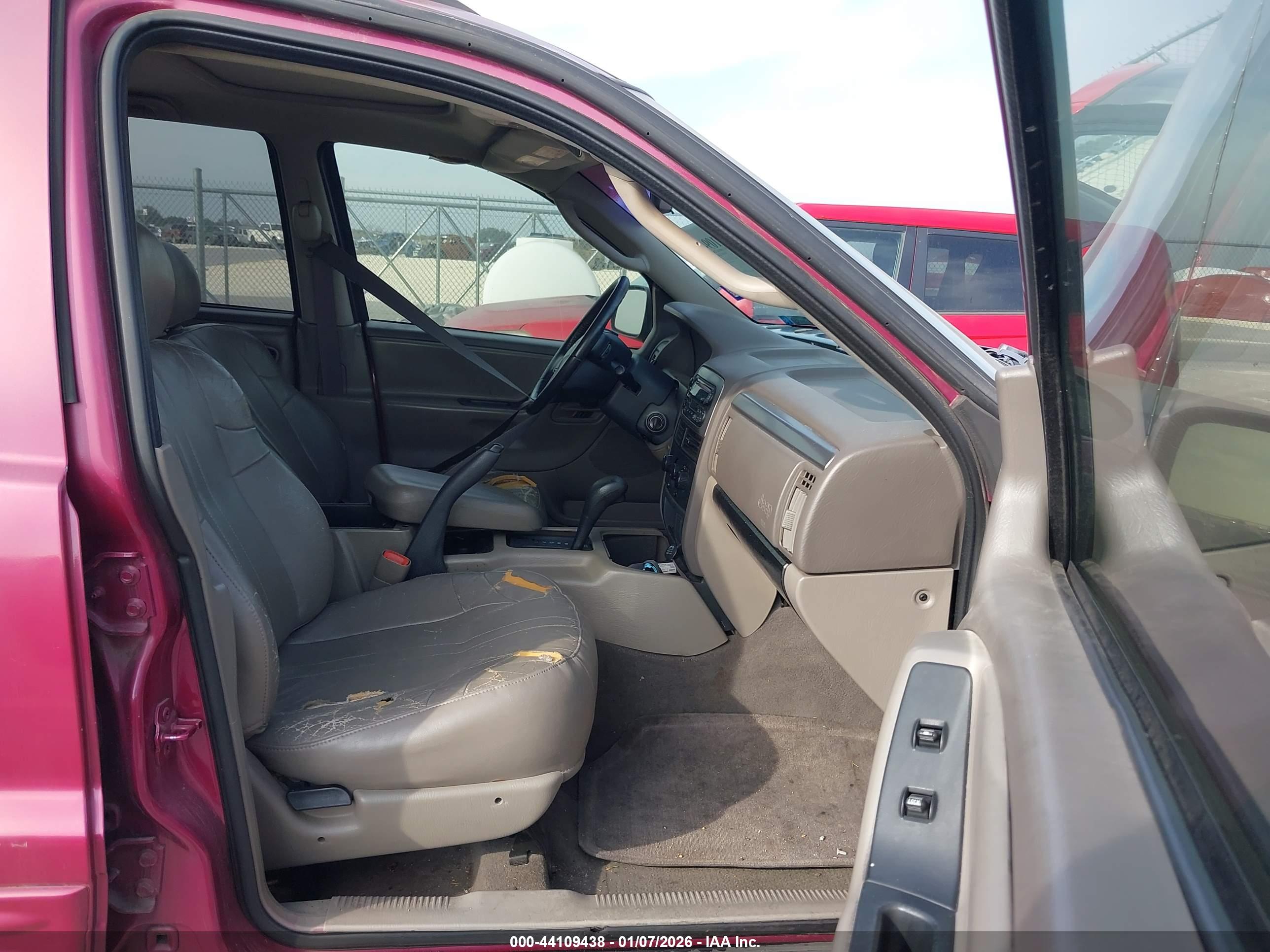 JEEP GRAND image 5