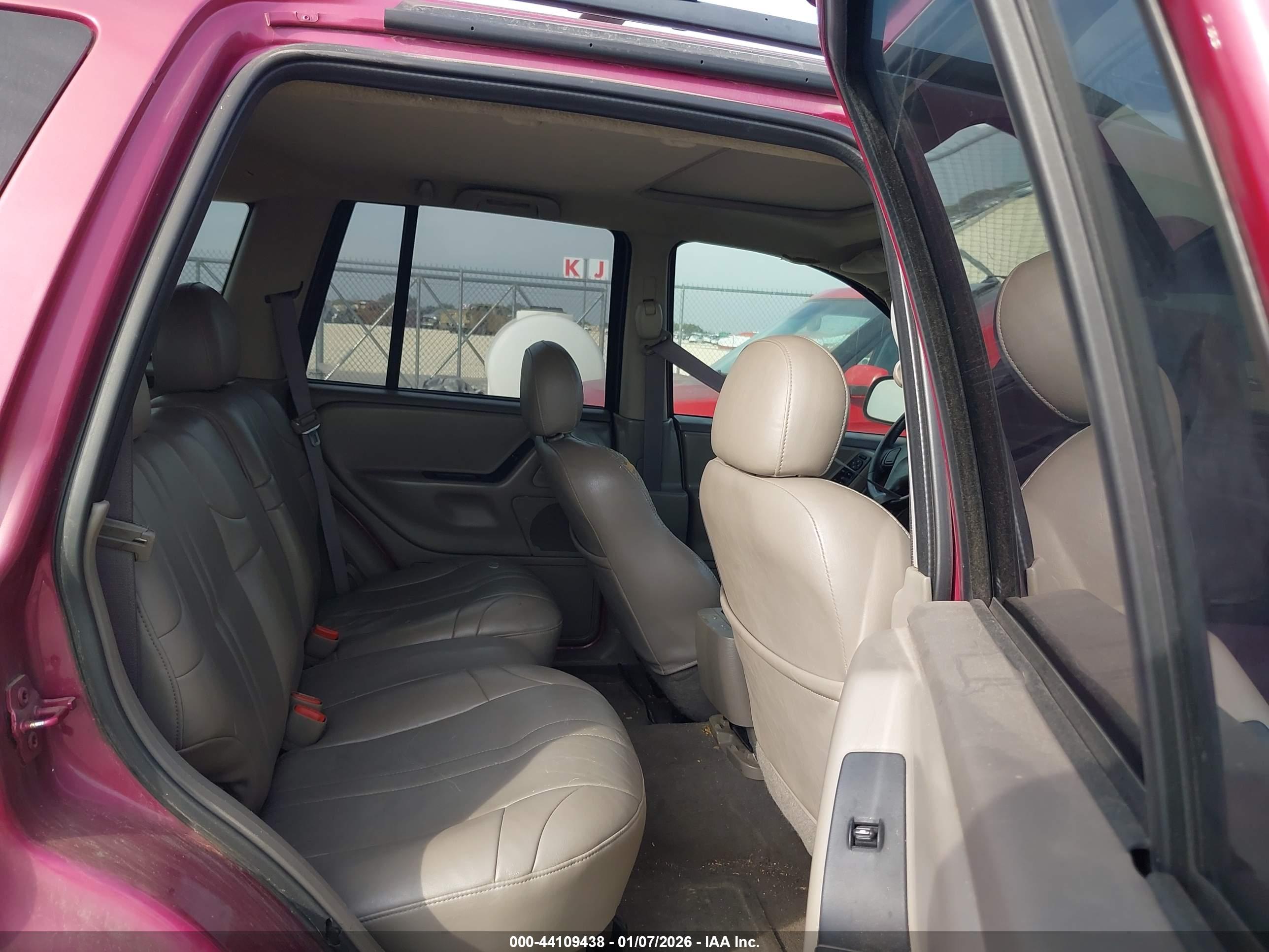 JEEP GRAND image 8