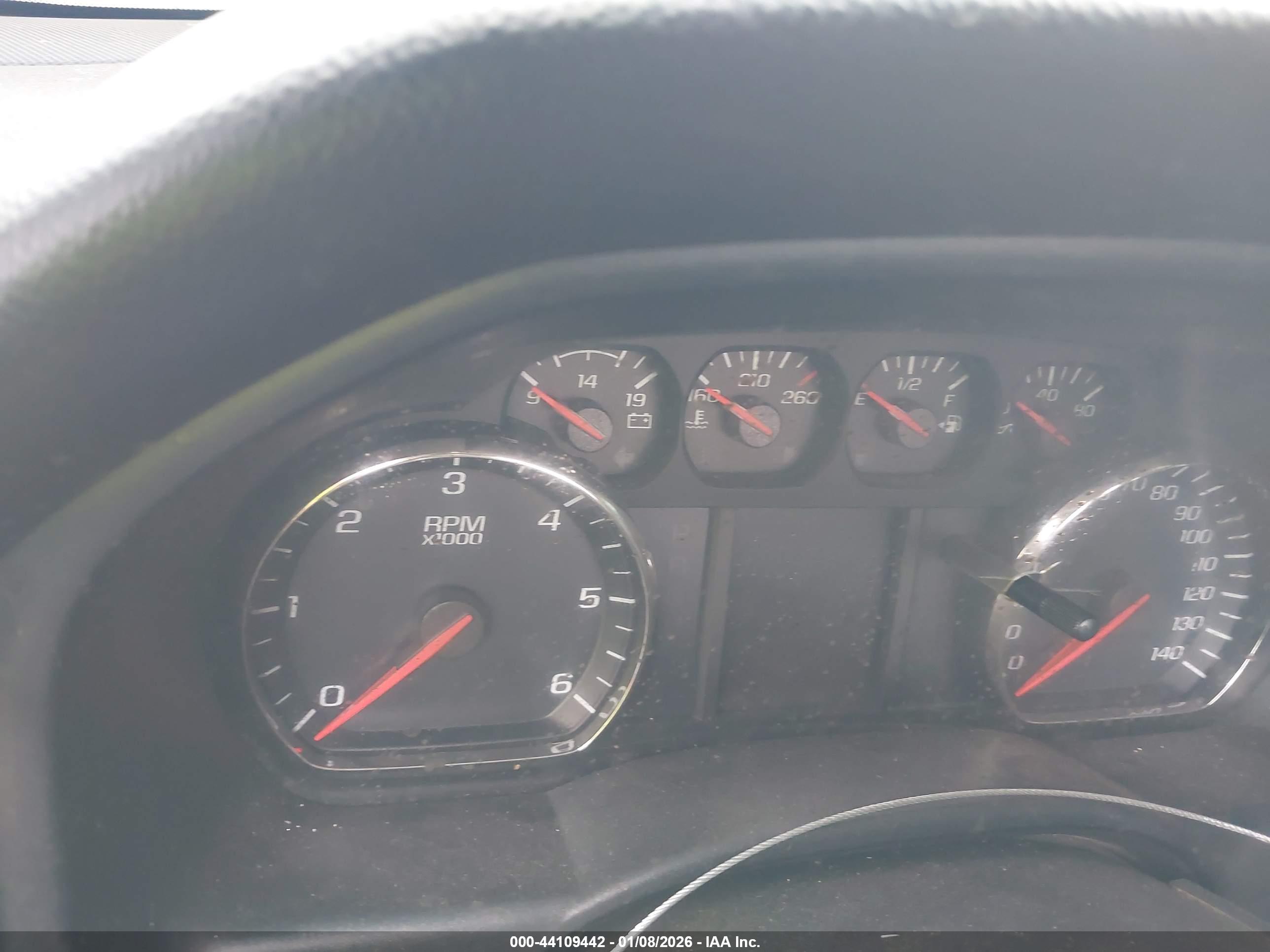 CHEVROLET SILVERADO image 7