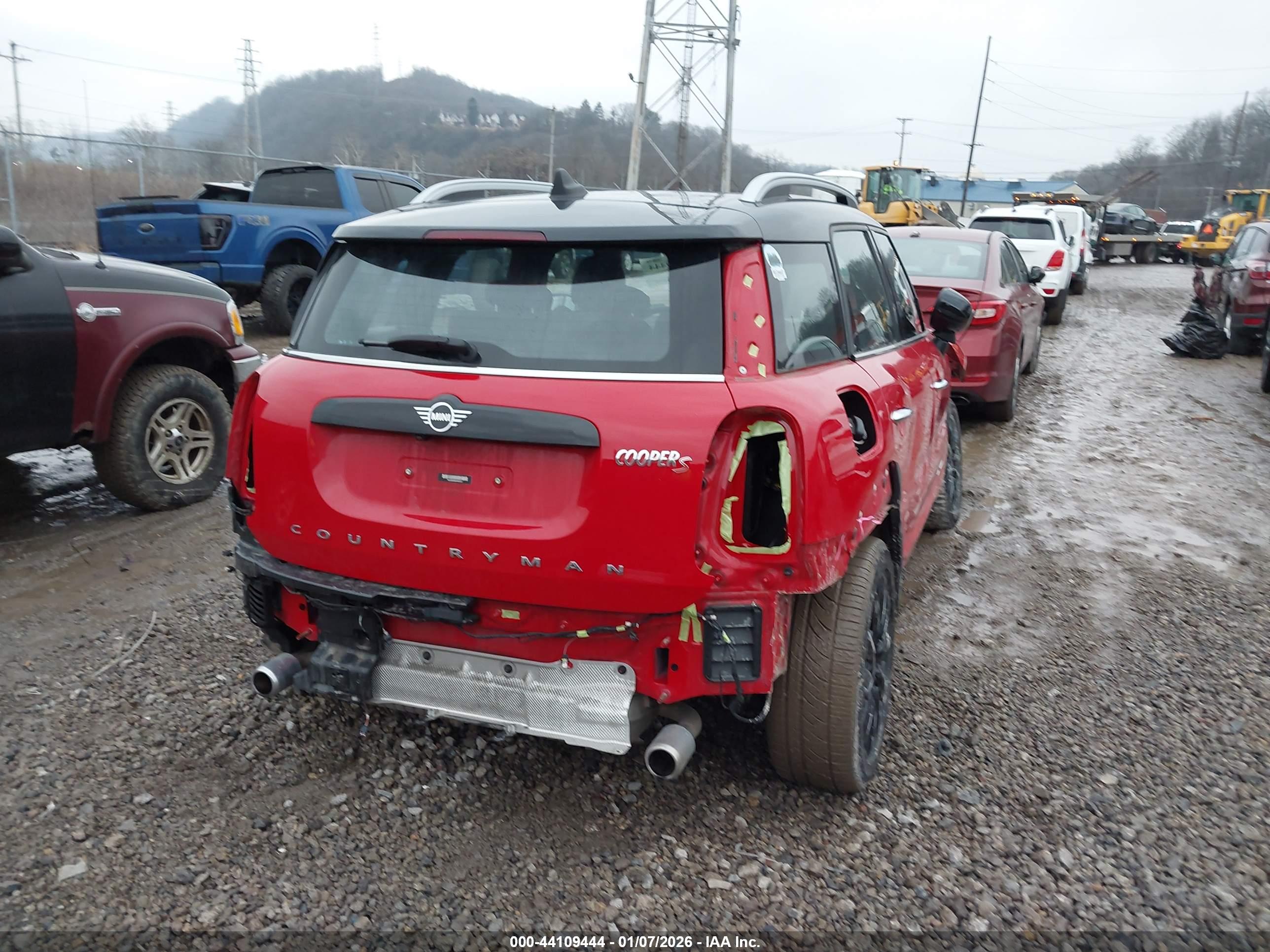 MINI COUNTRYMAN image 4
