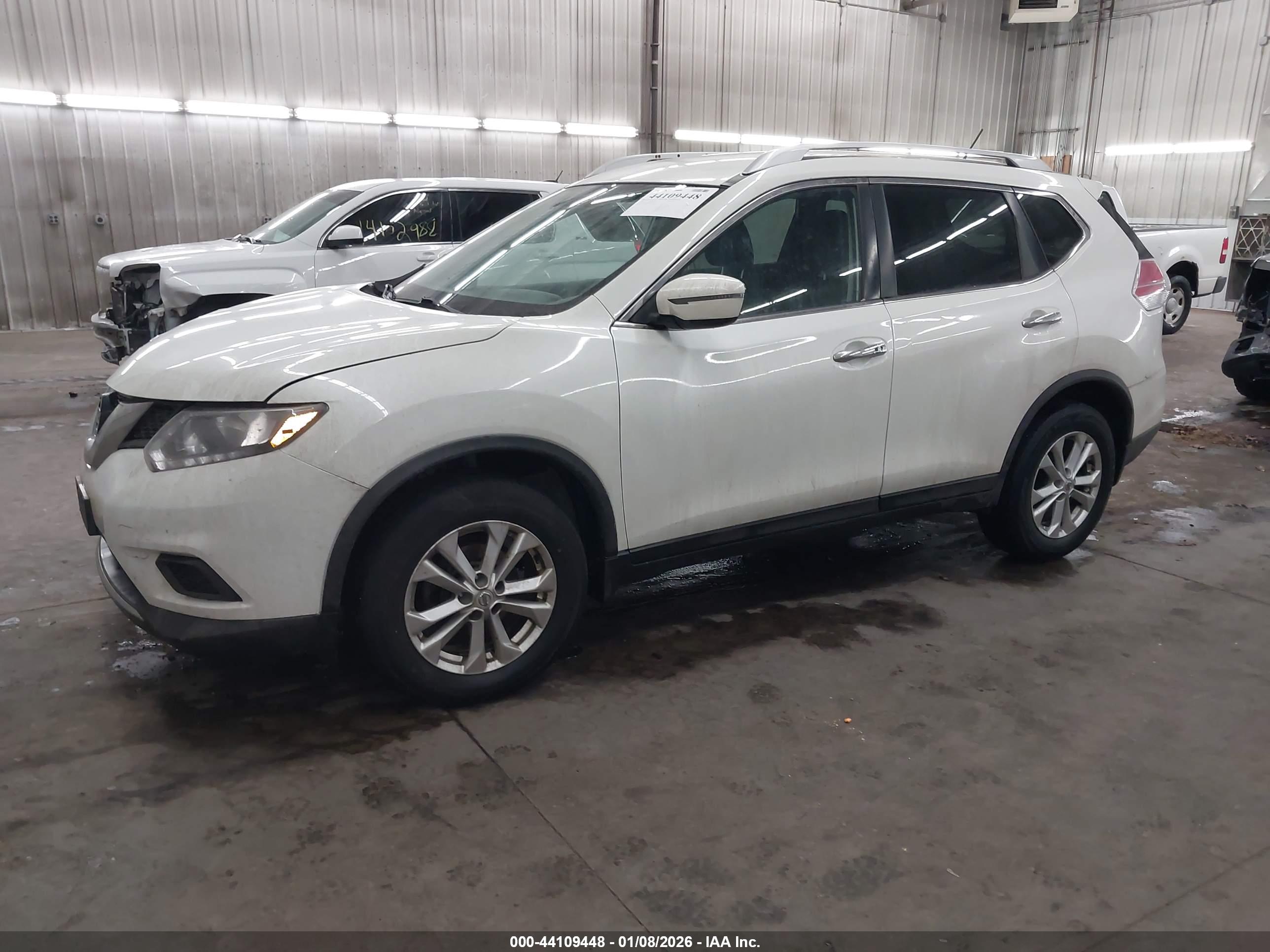 NISSAN ROGUE image 2