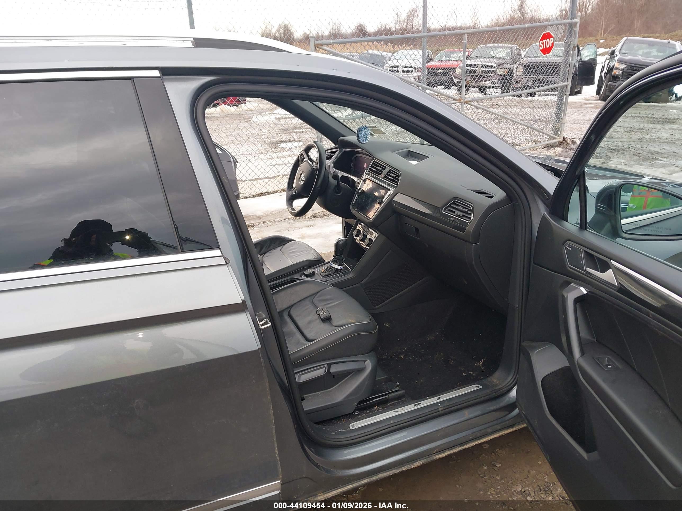 VOLKSWAGEN TIGUAN image 5