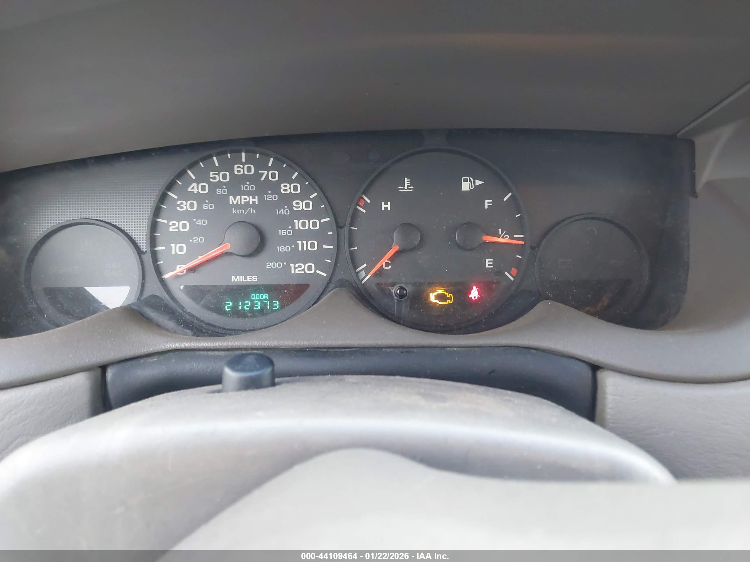 DODGE NEON image 7