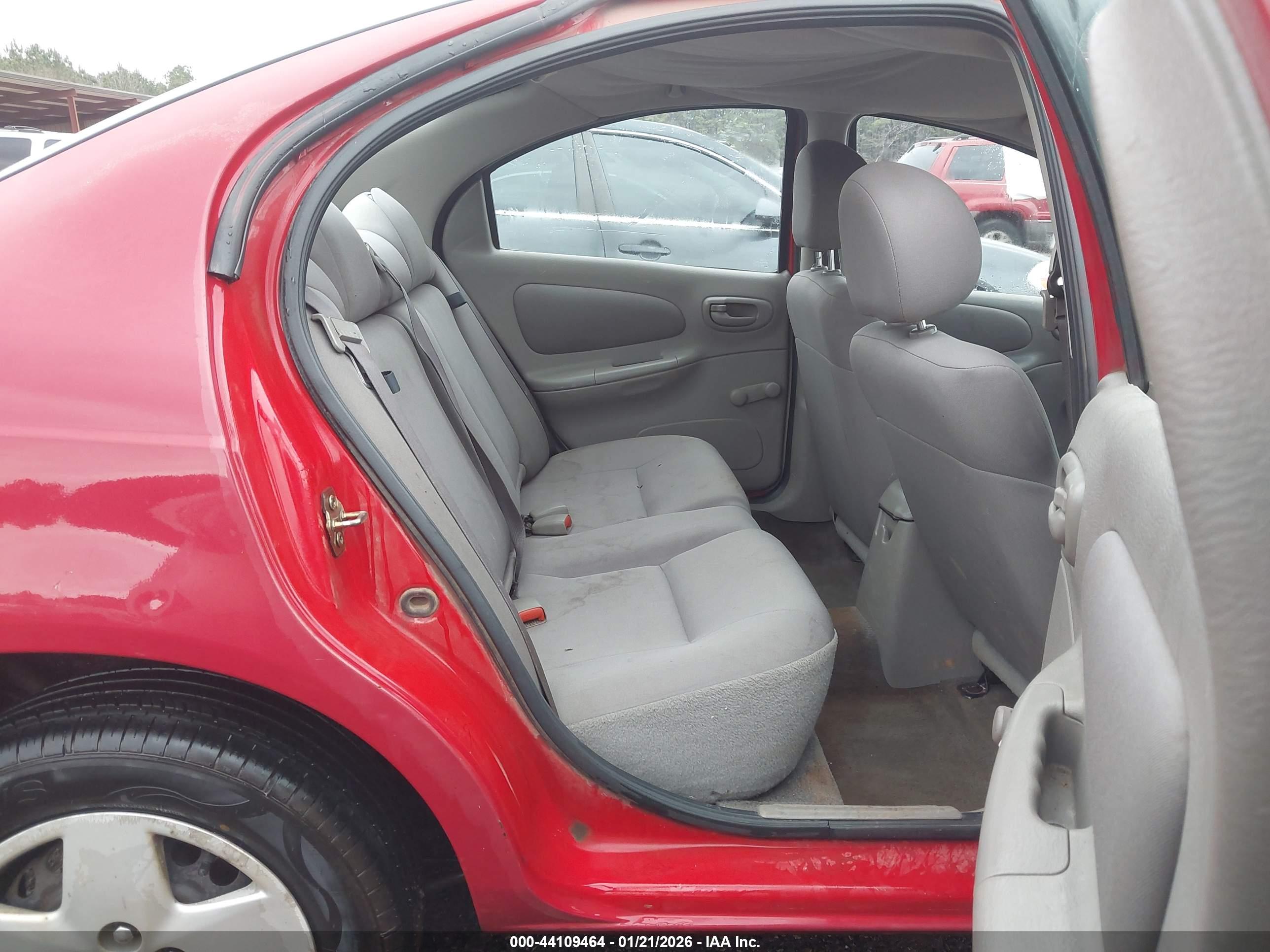 DODGE NEON image 8