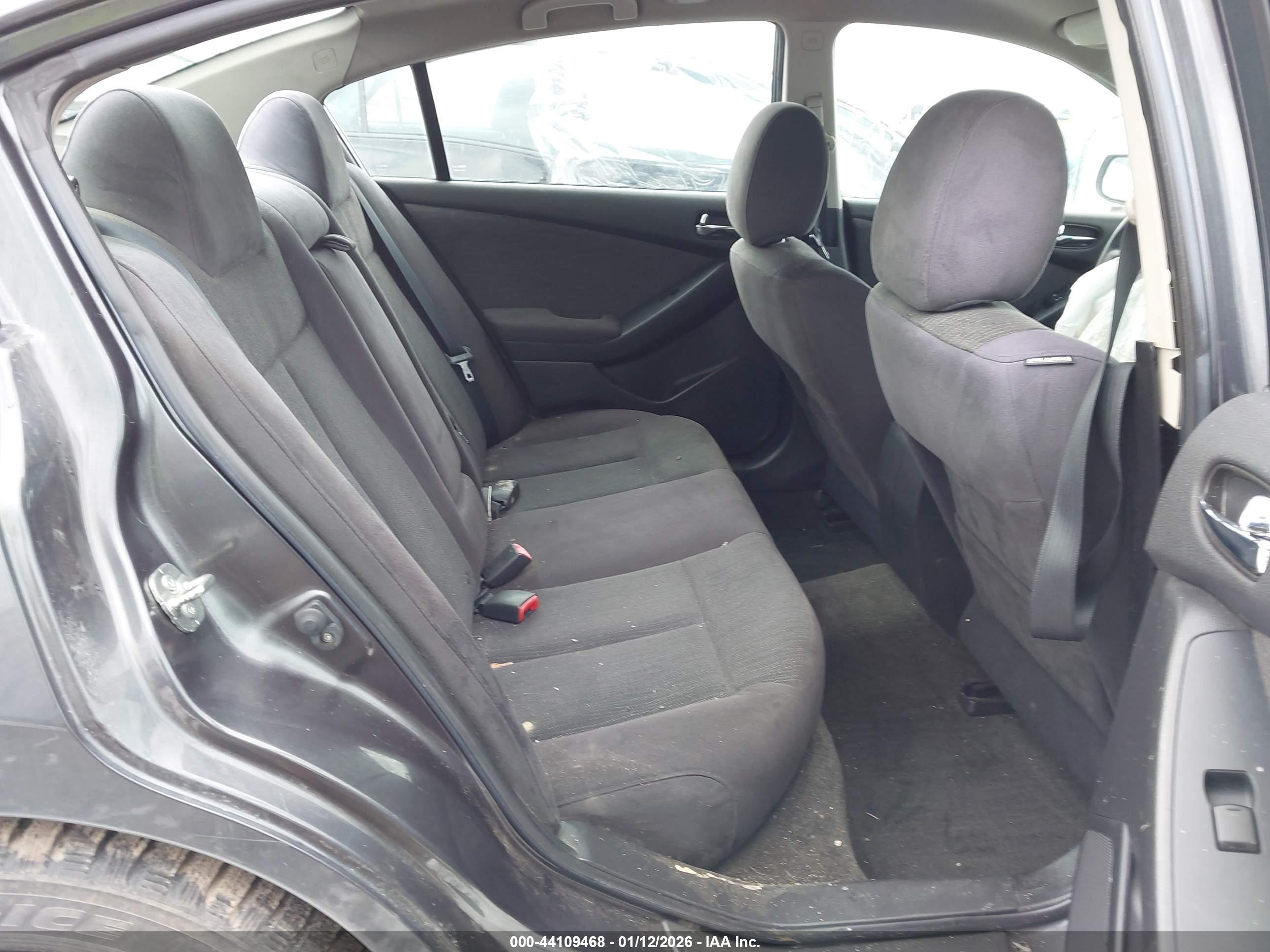 NISSAN ALTIMA image 8
