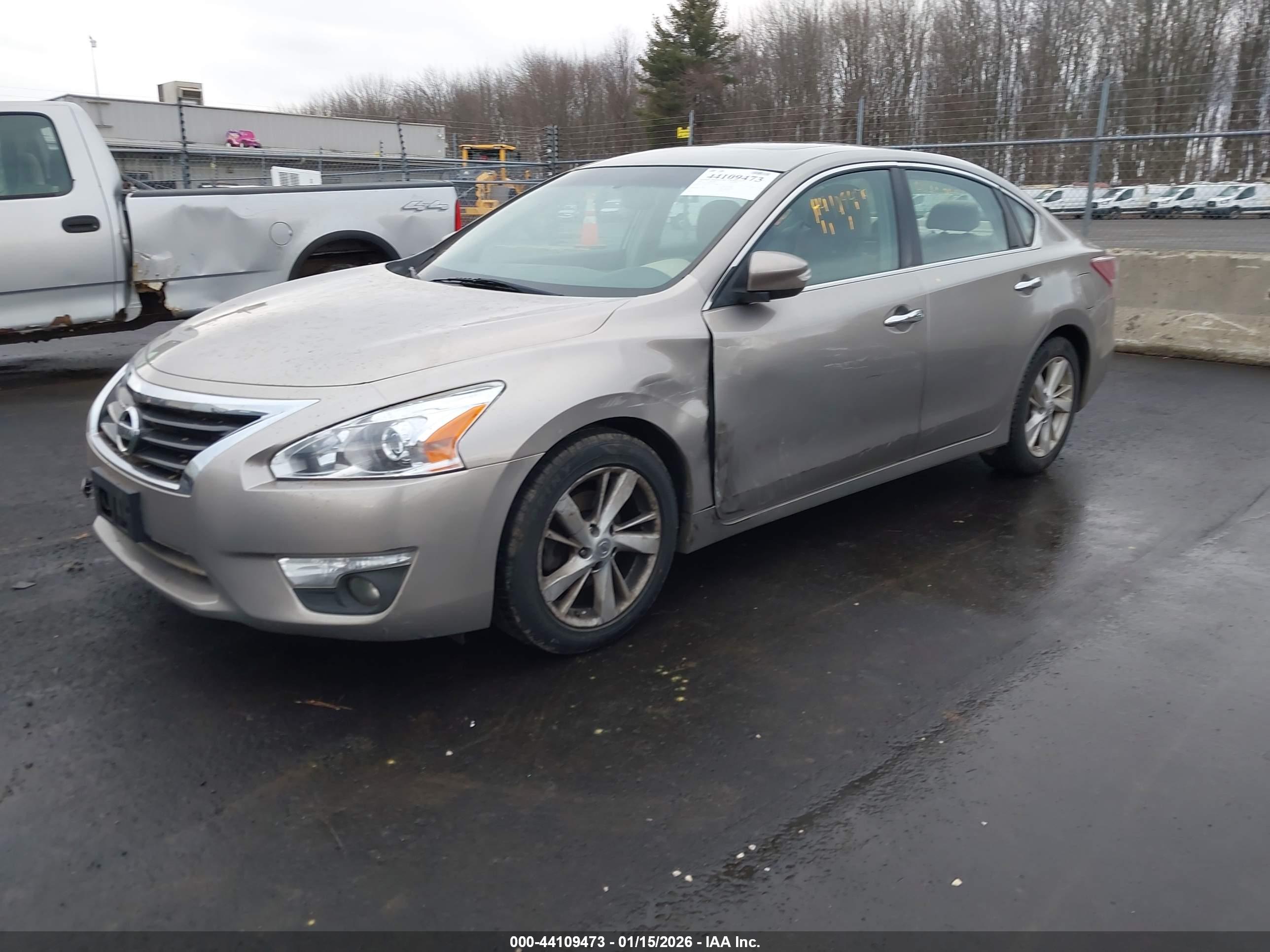 NISSAN ALTIMA image 2