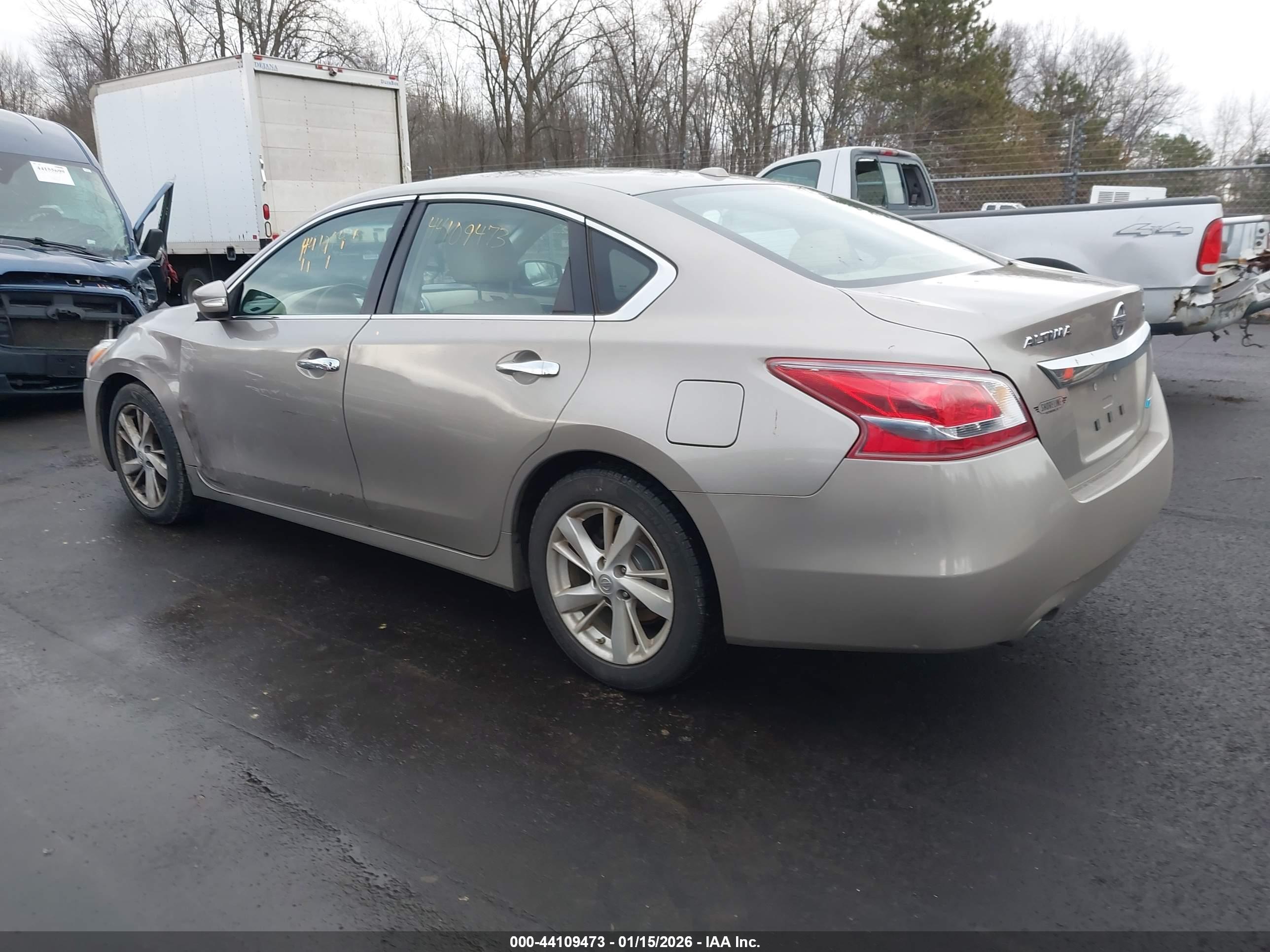NISSAN ALTIMA image 3