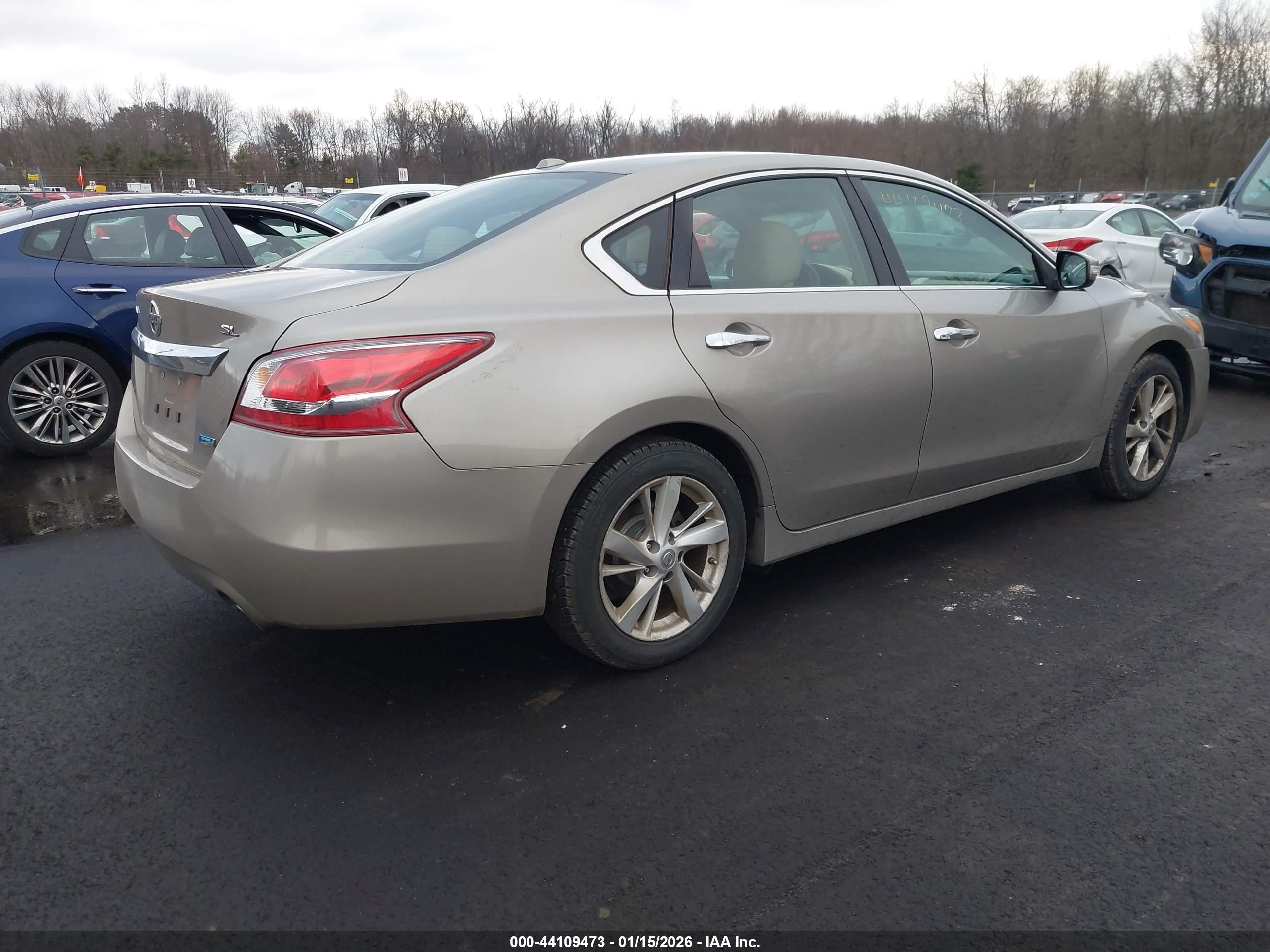 NISSAN ALTIMA image 4