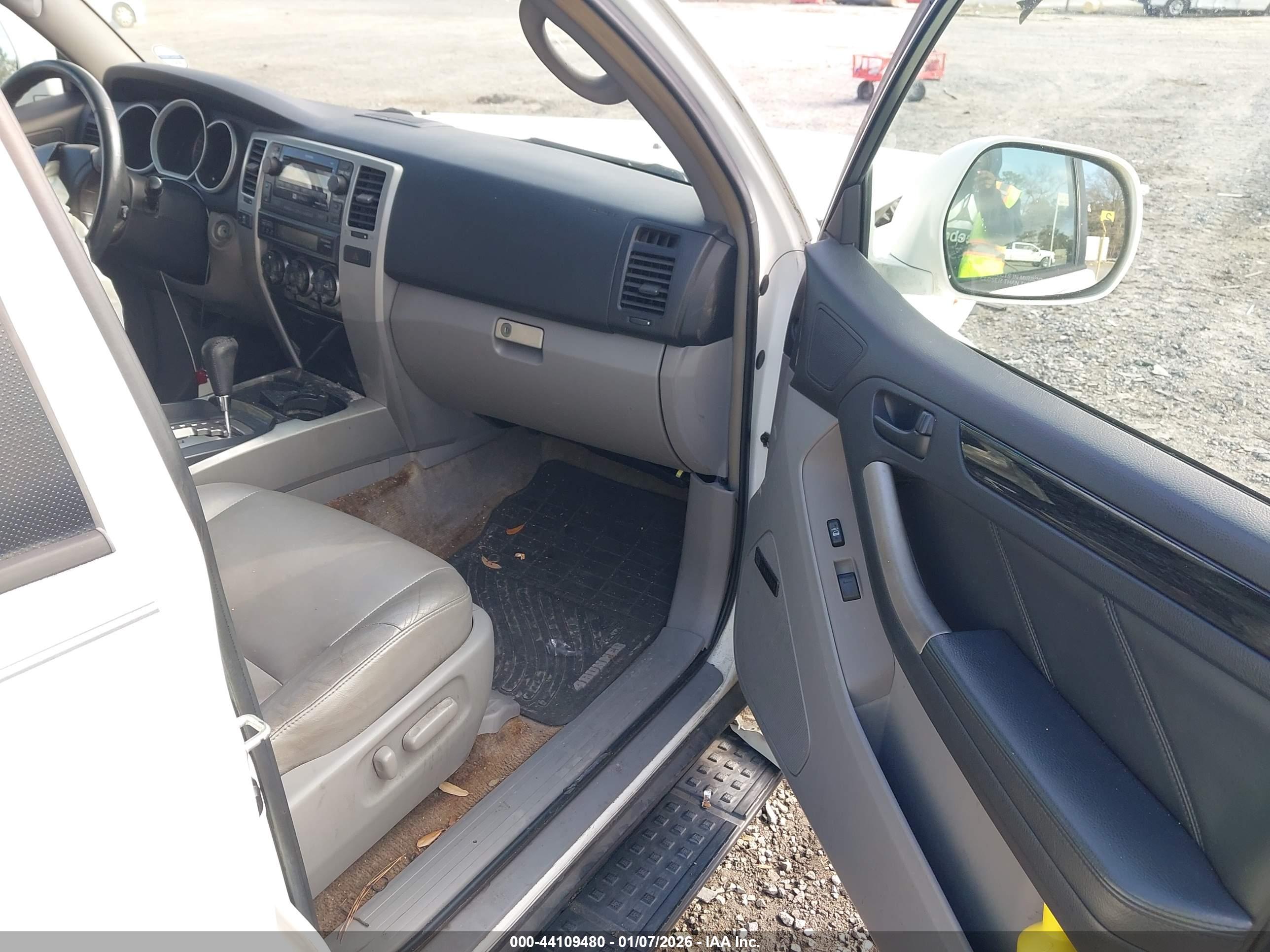 TOYOTA 4RUNNER image 5
