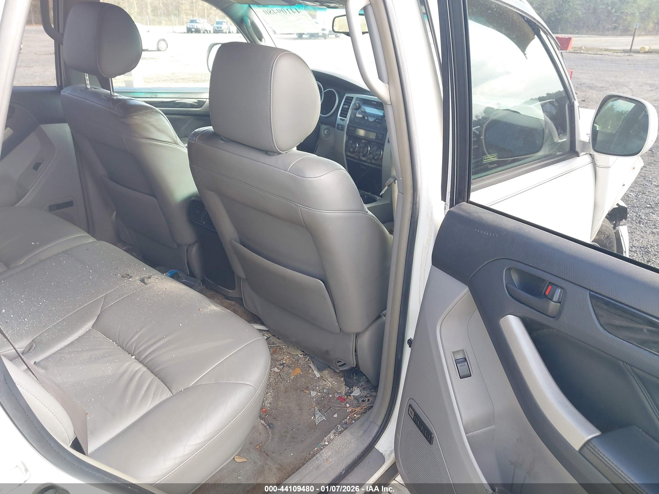 TOYOTA 4RUNNER image 8