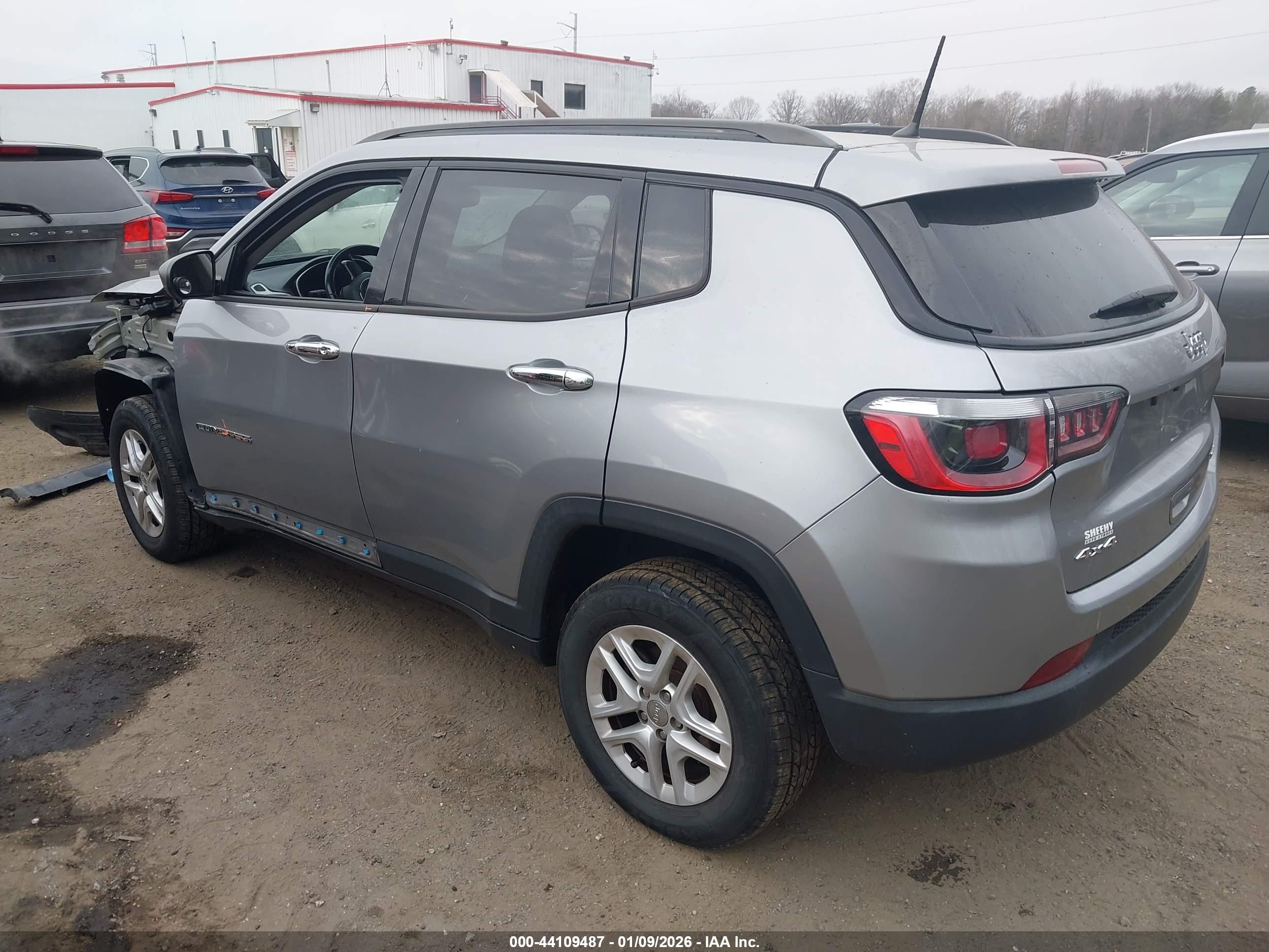 JEEP COMPASS image 3