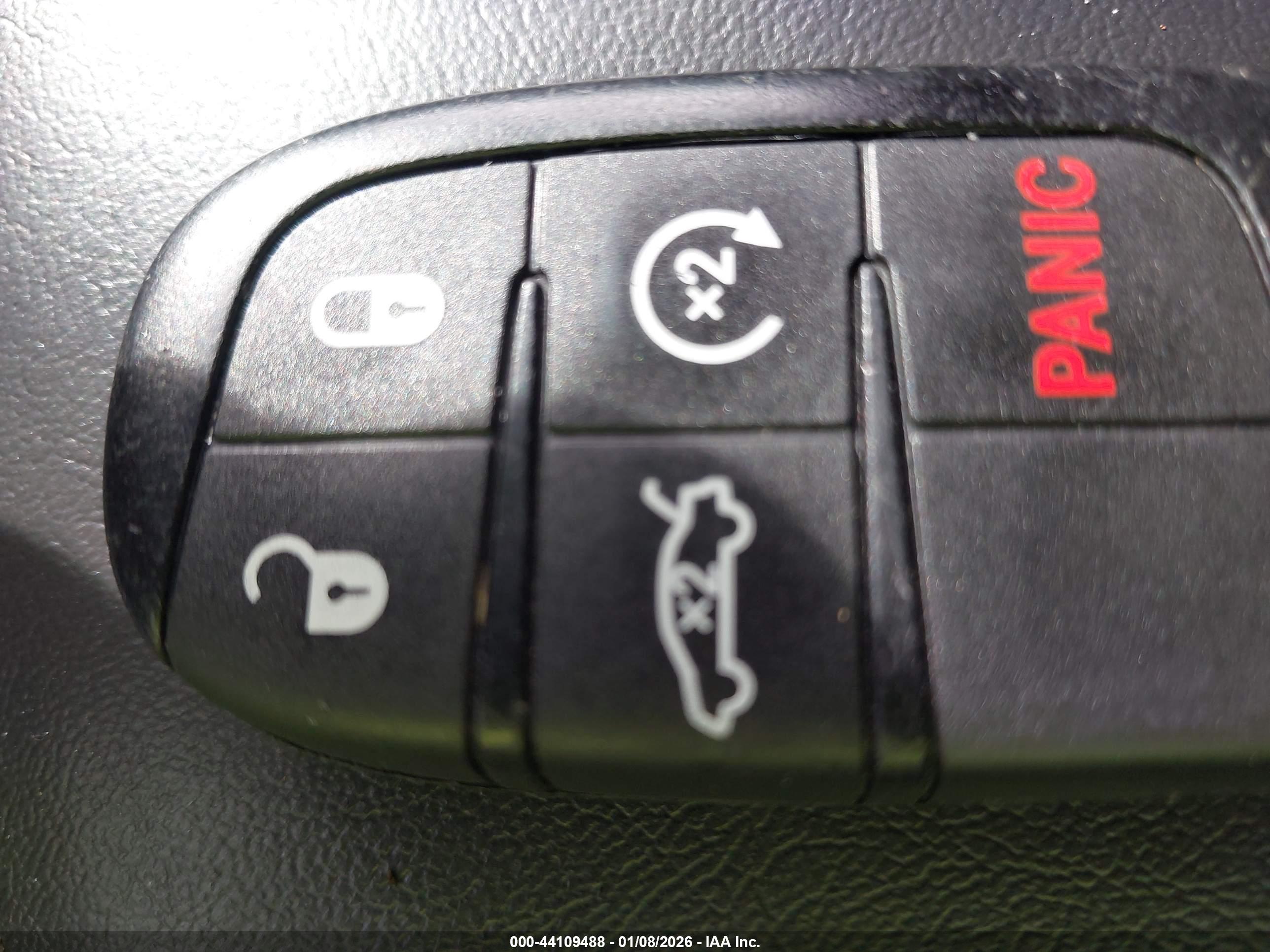 DODGE CHALLENGER image 11