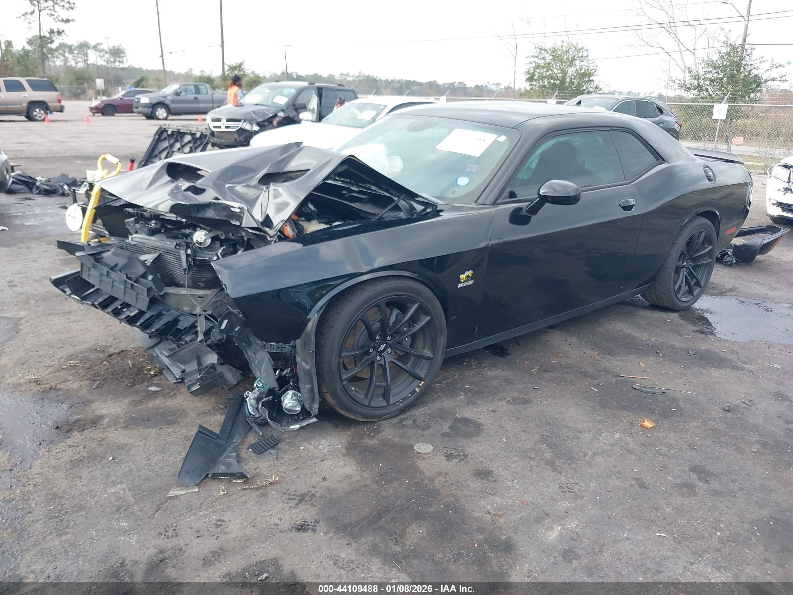 DODGE CHALLENGER image 2