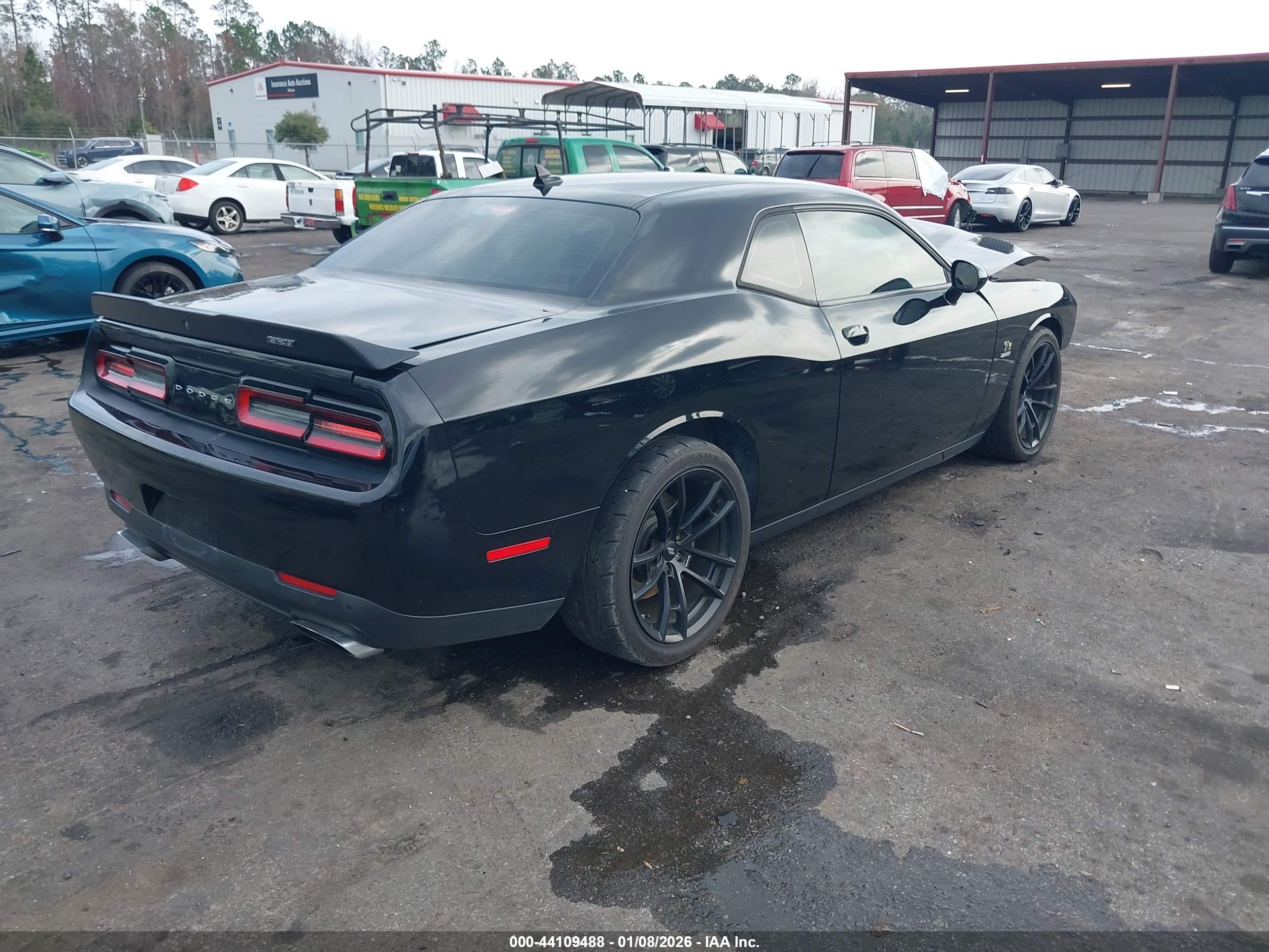 DODGE CHALLENGER image 4