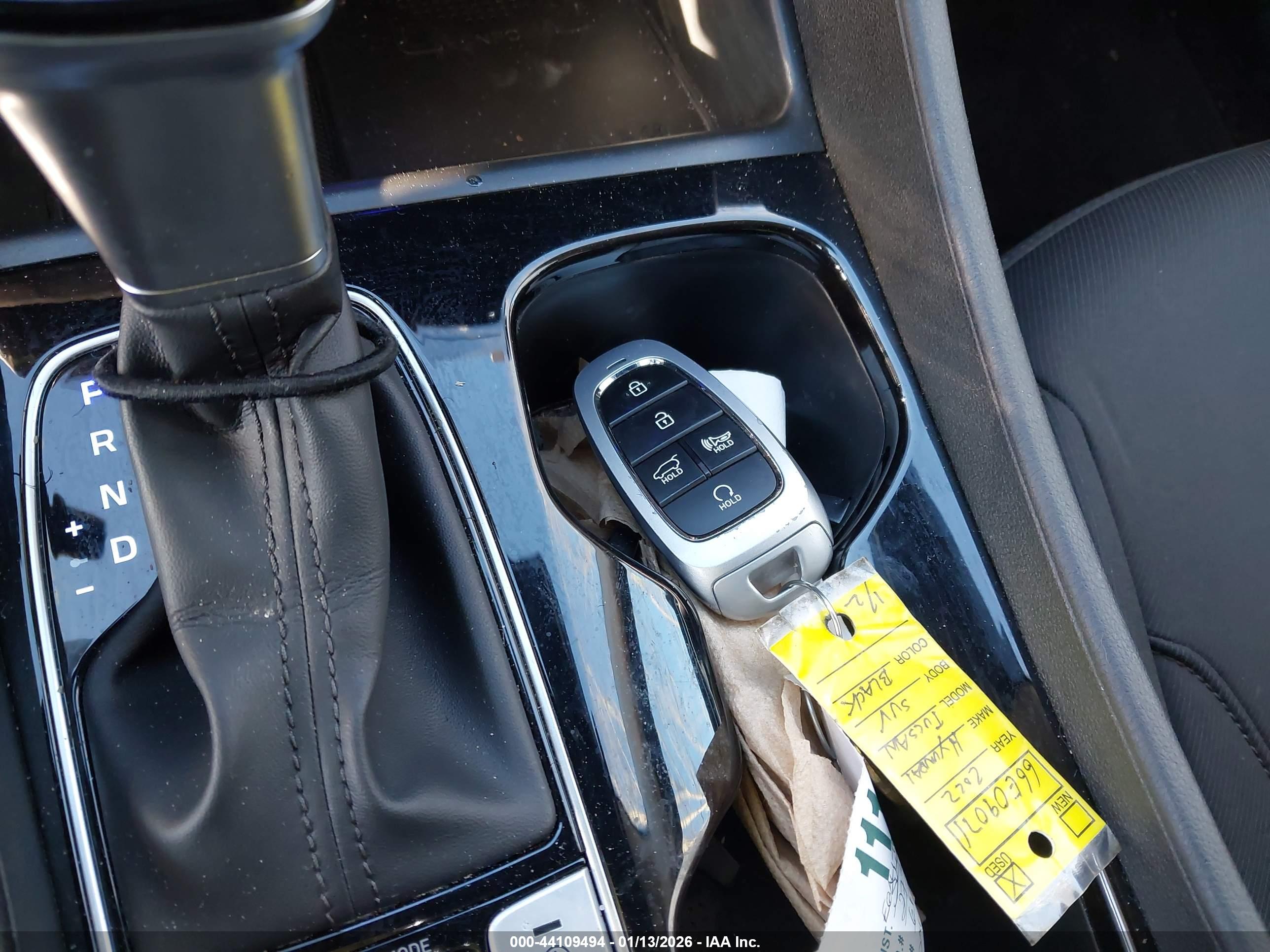 HYUNDAI TUCSON image 11