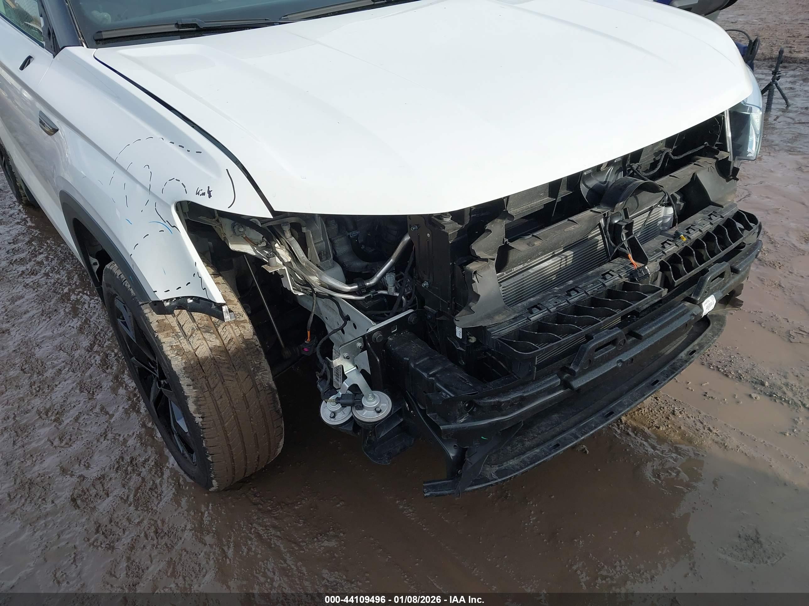 VOLKSWAGEN TAOS image 6