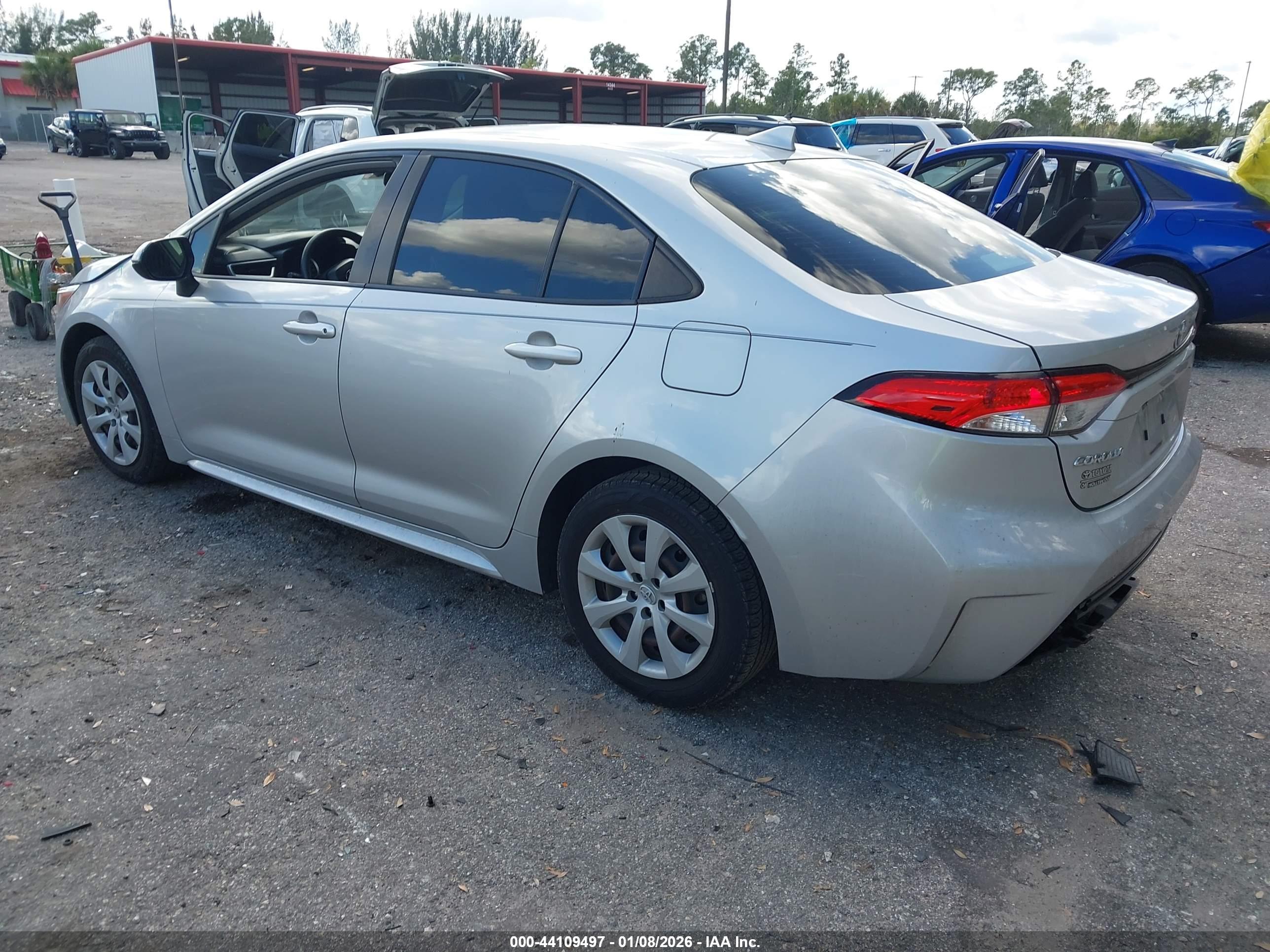 TOYOTA COROLLA image 3