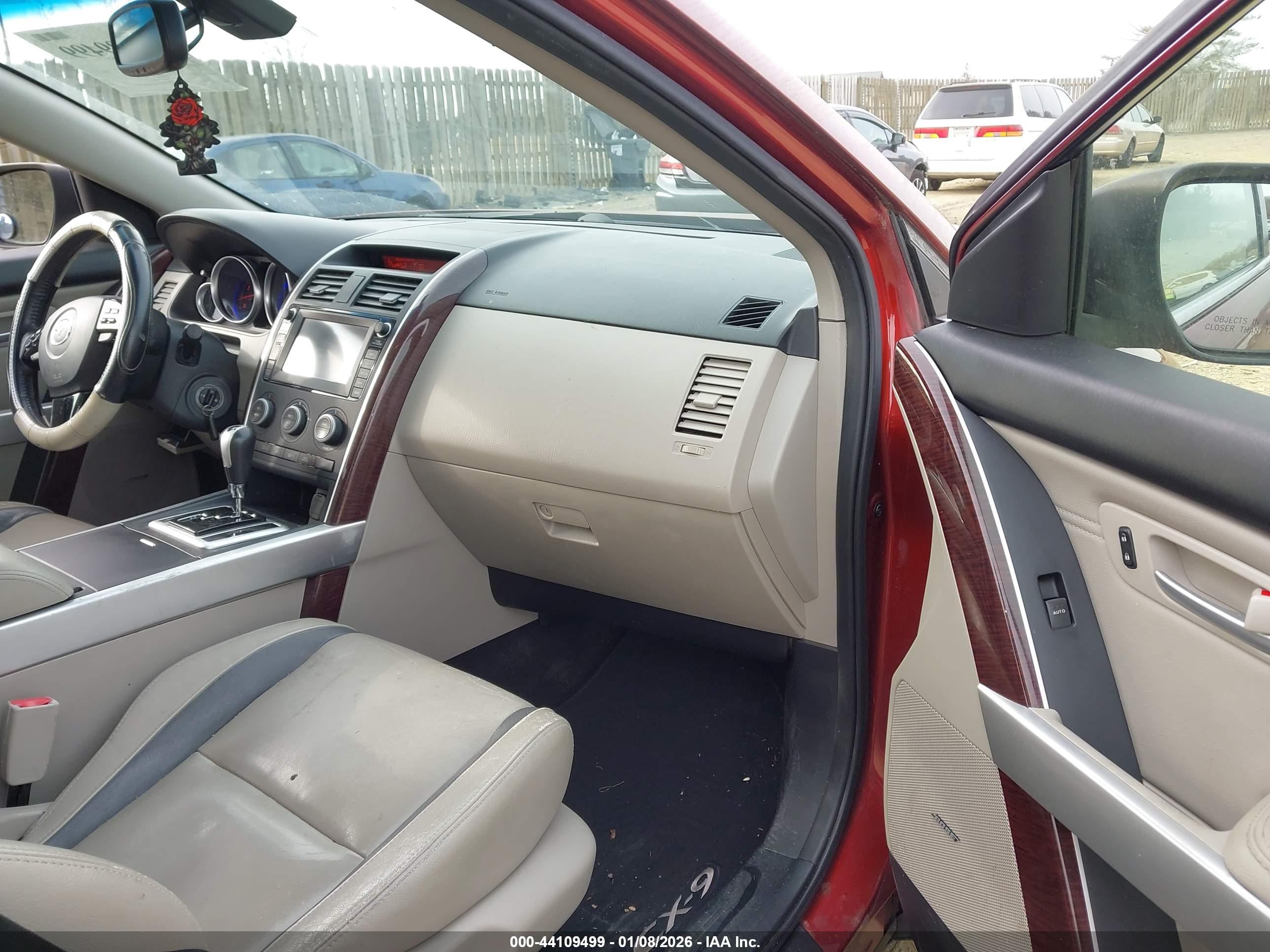 MAZDA CX-9 image 5