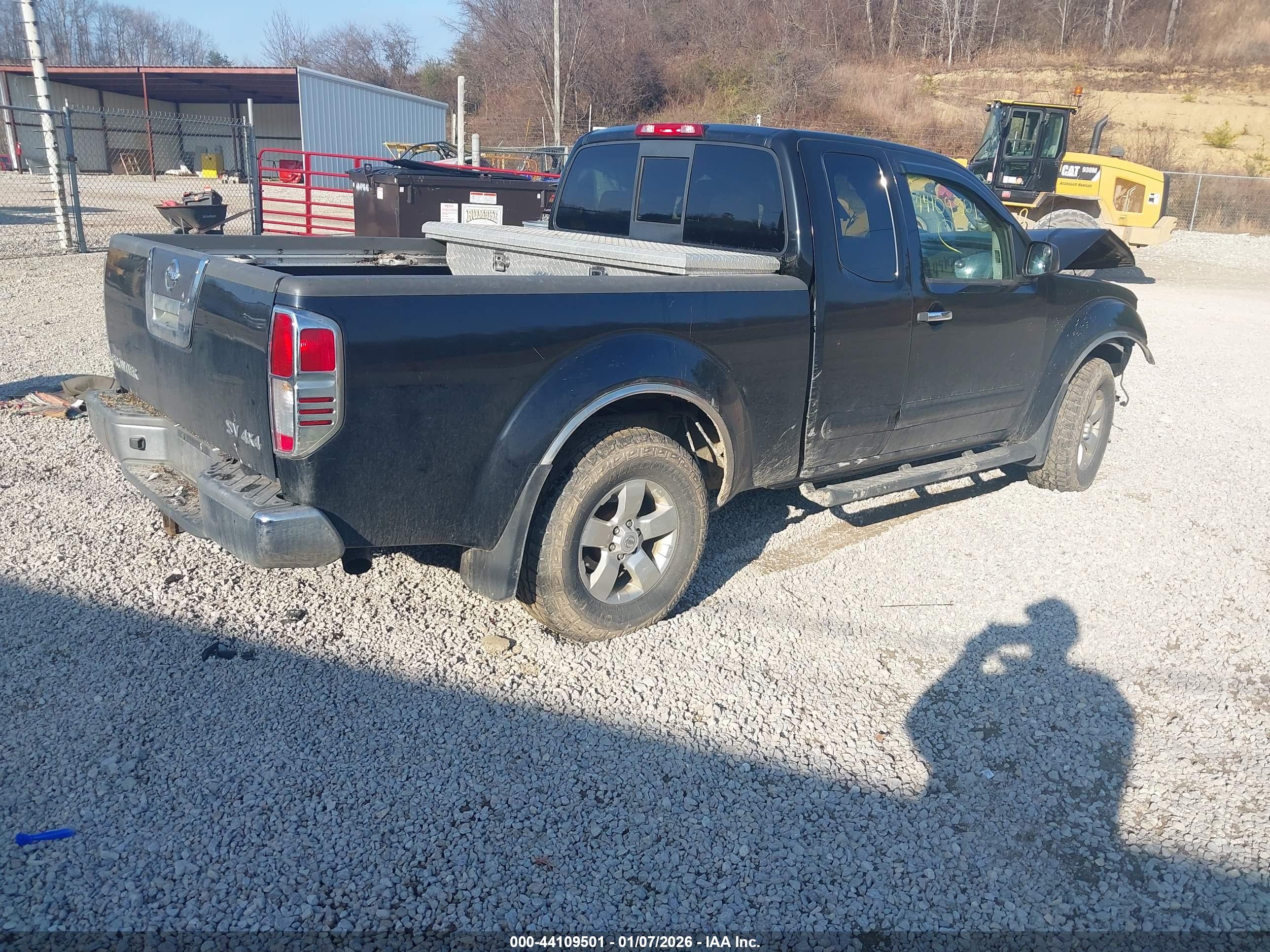 NISSAN FRONTIER image 4