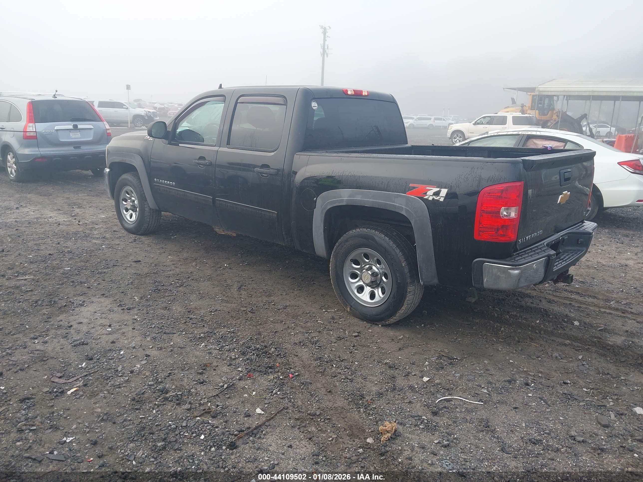 CHEVROLET SILVERADO image 3