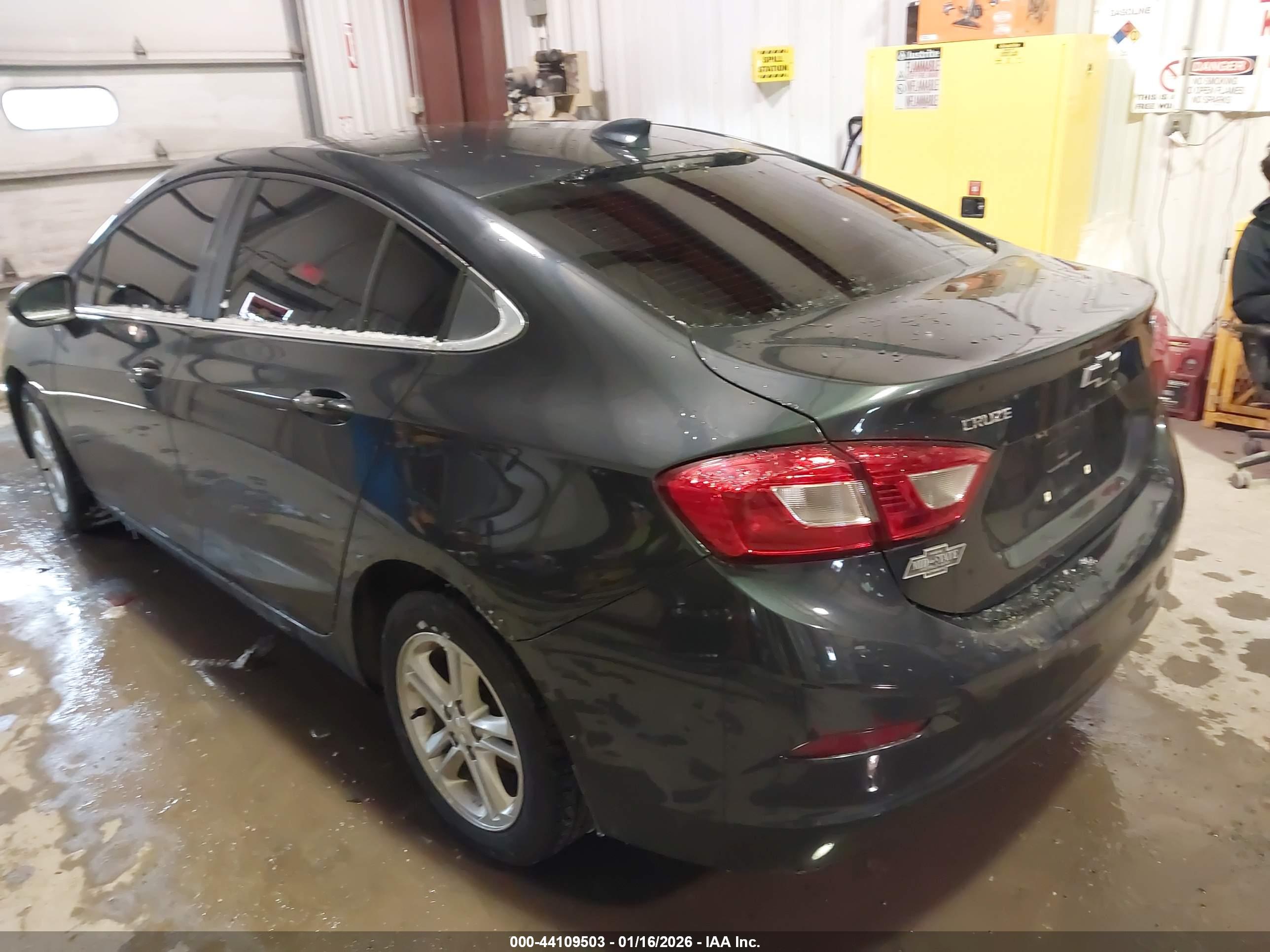 CHEVROLET CRUZE image 3