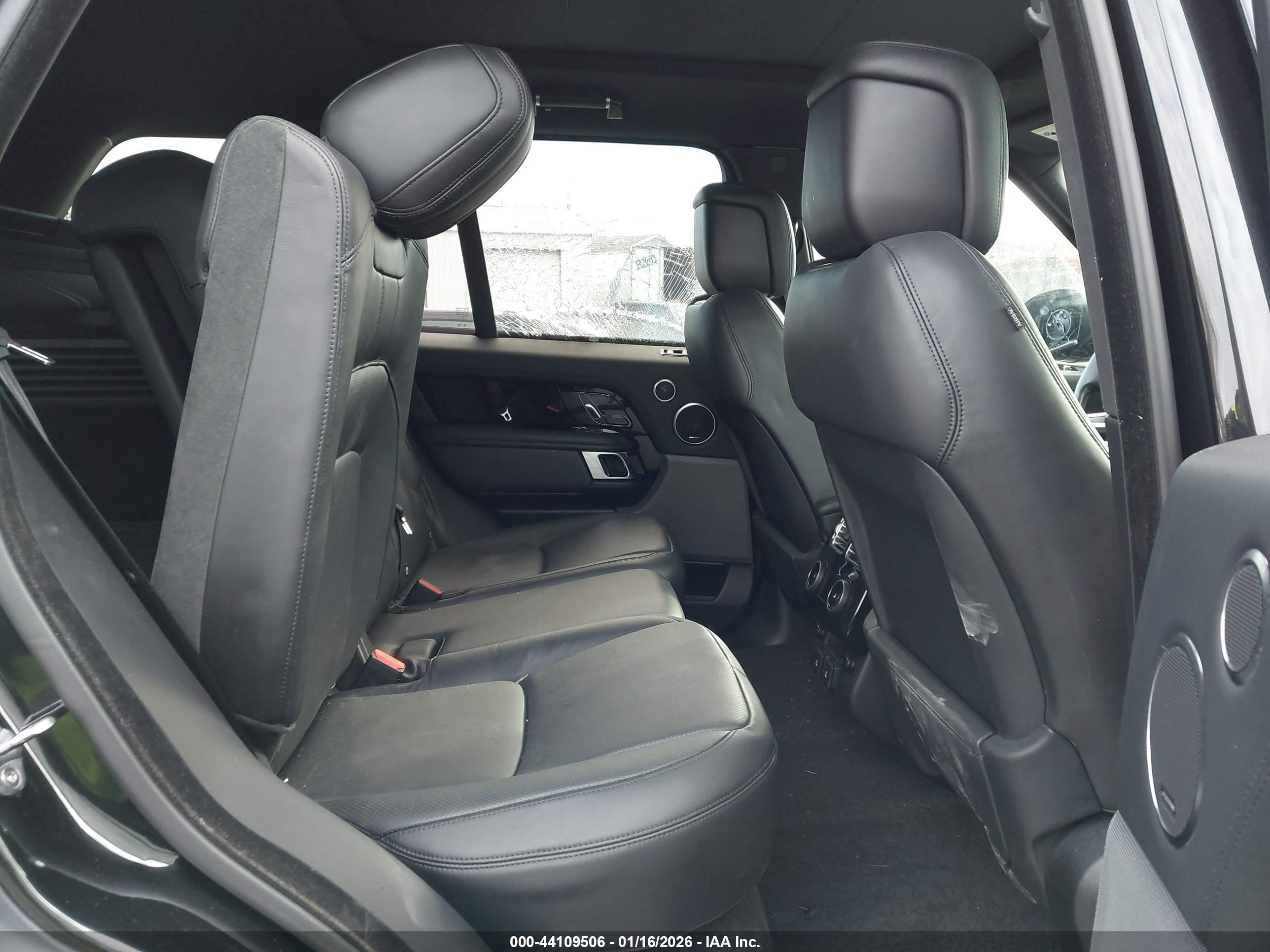 LAND ROVER image 8