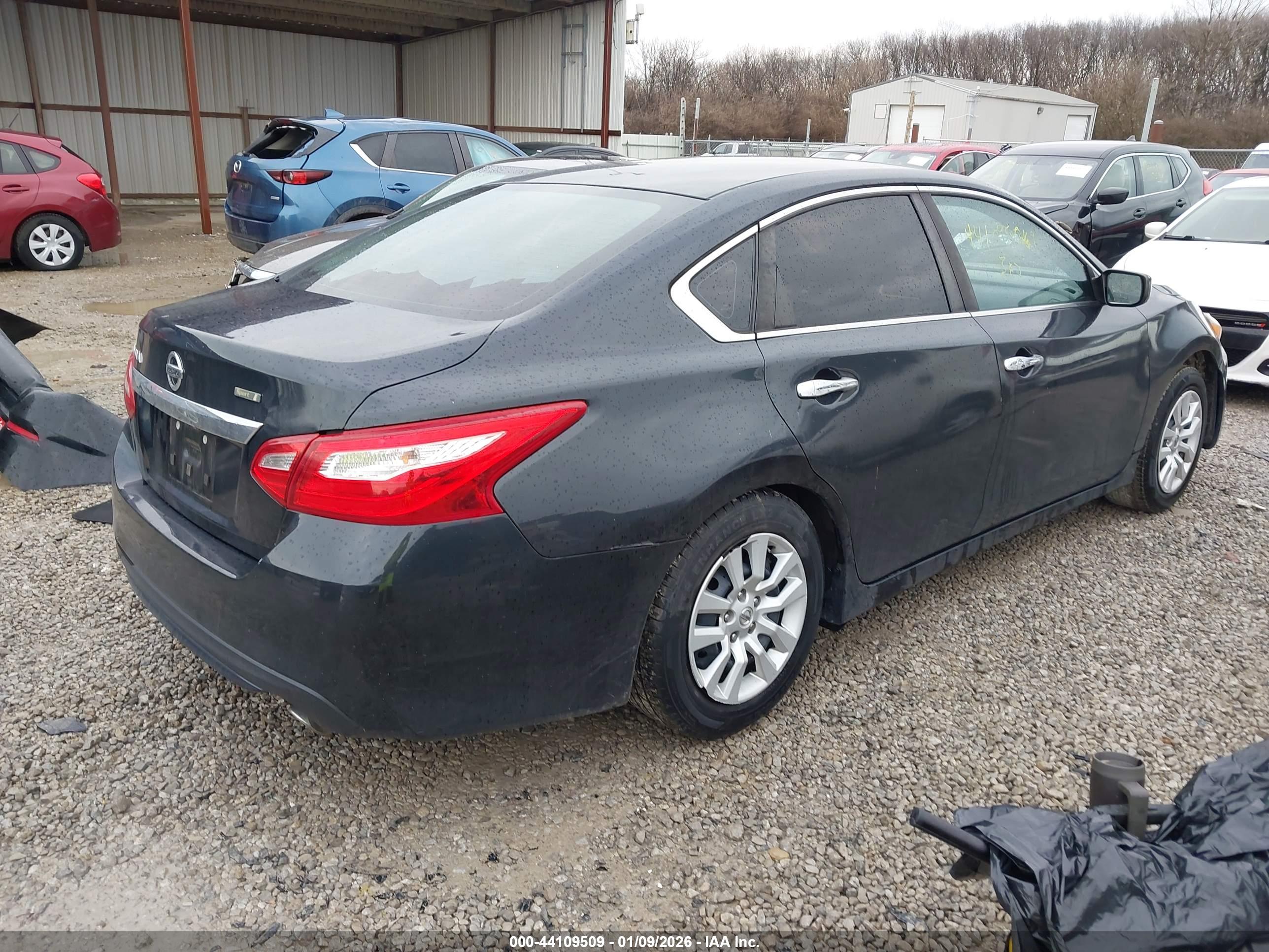 NISSAN ALTIMA image 4