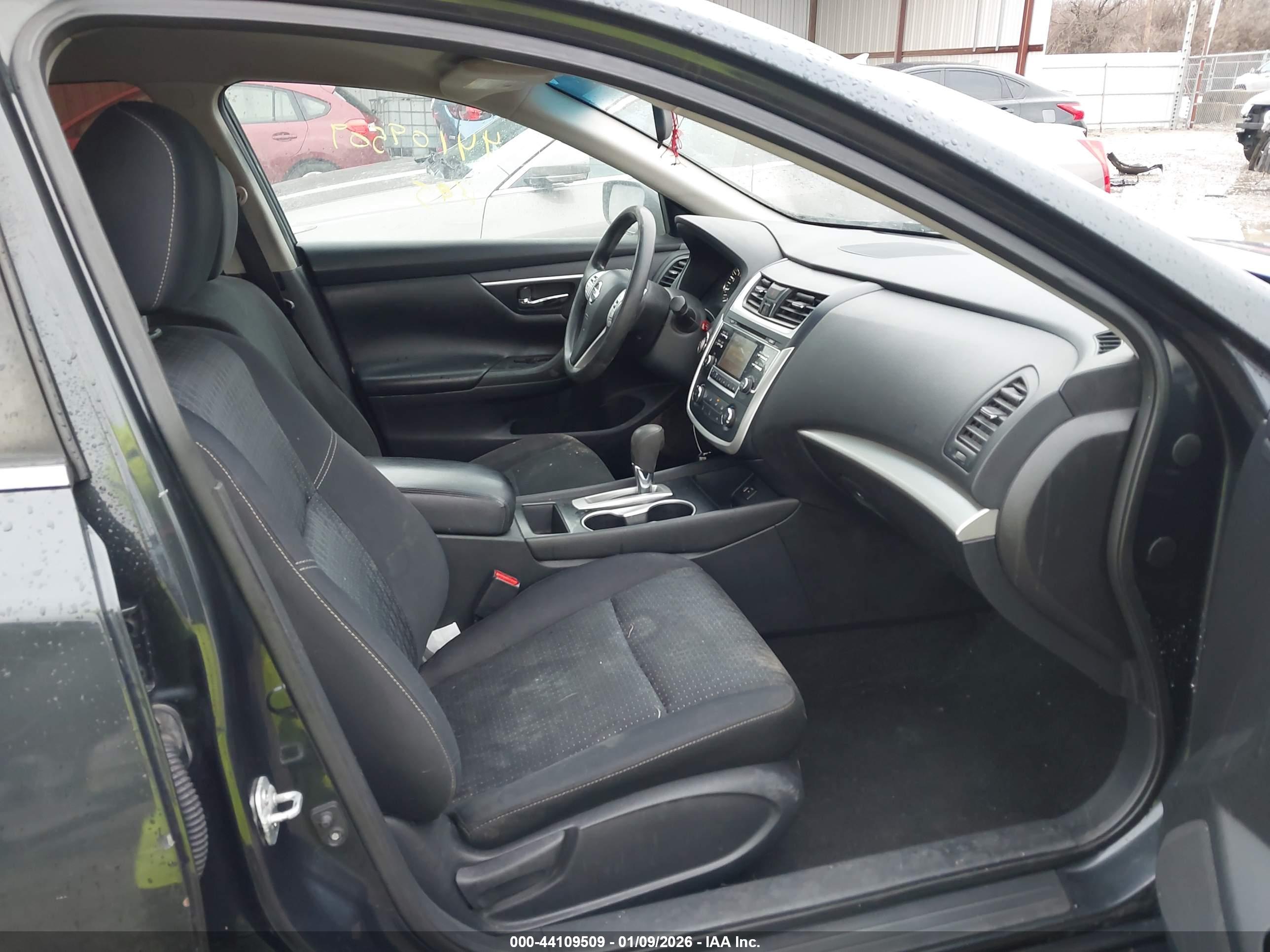 NISSAN ALTIMA image 5