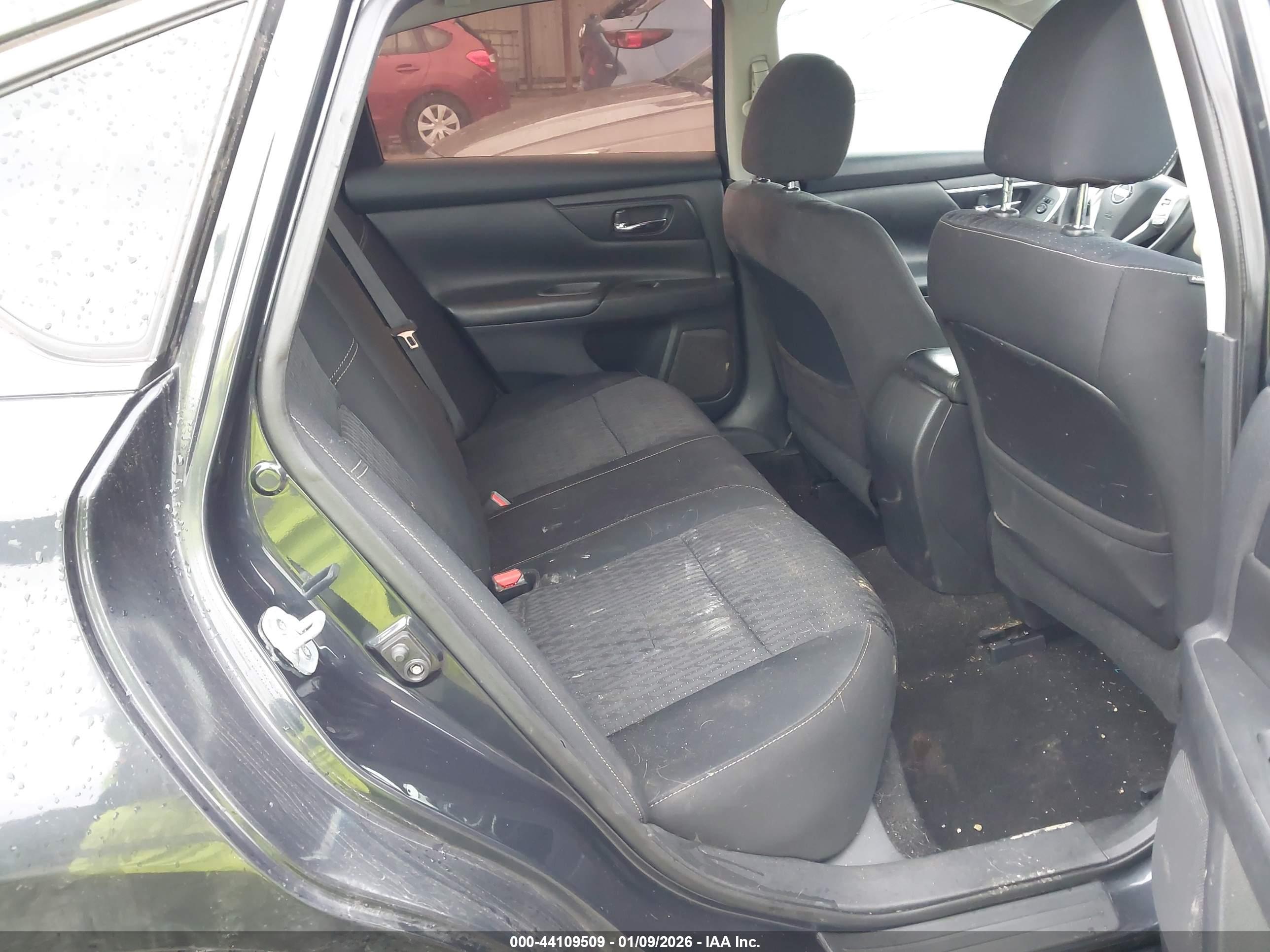 NISSAN ALTIMA image 8