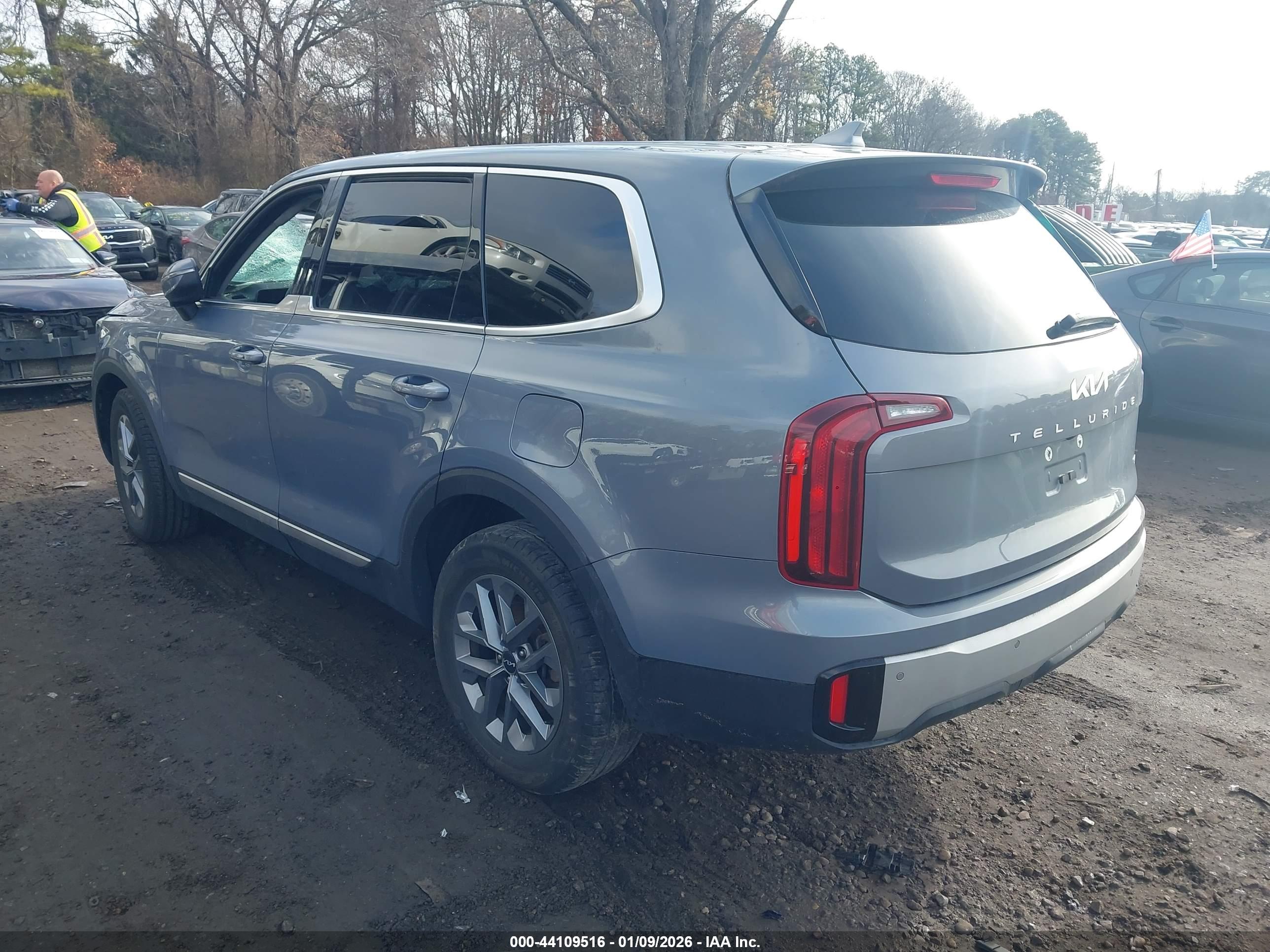 KIA TELLURIDE image 3