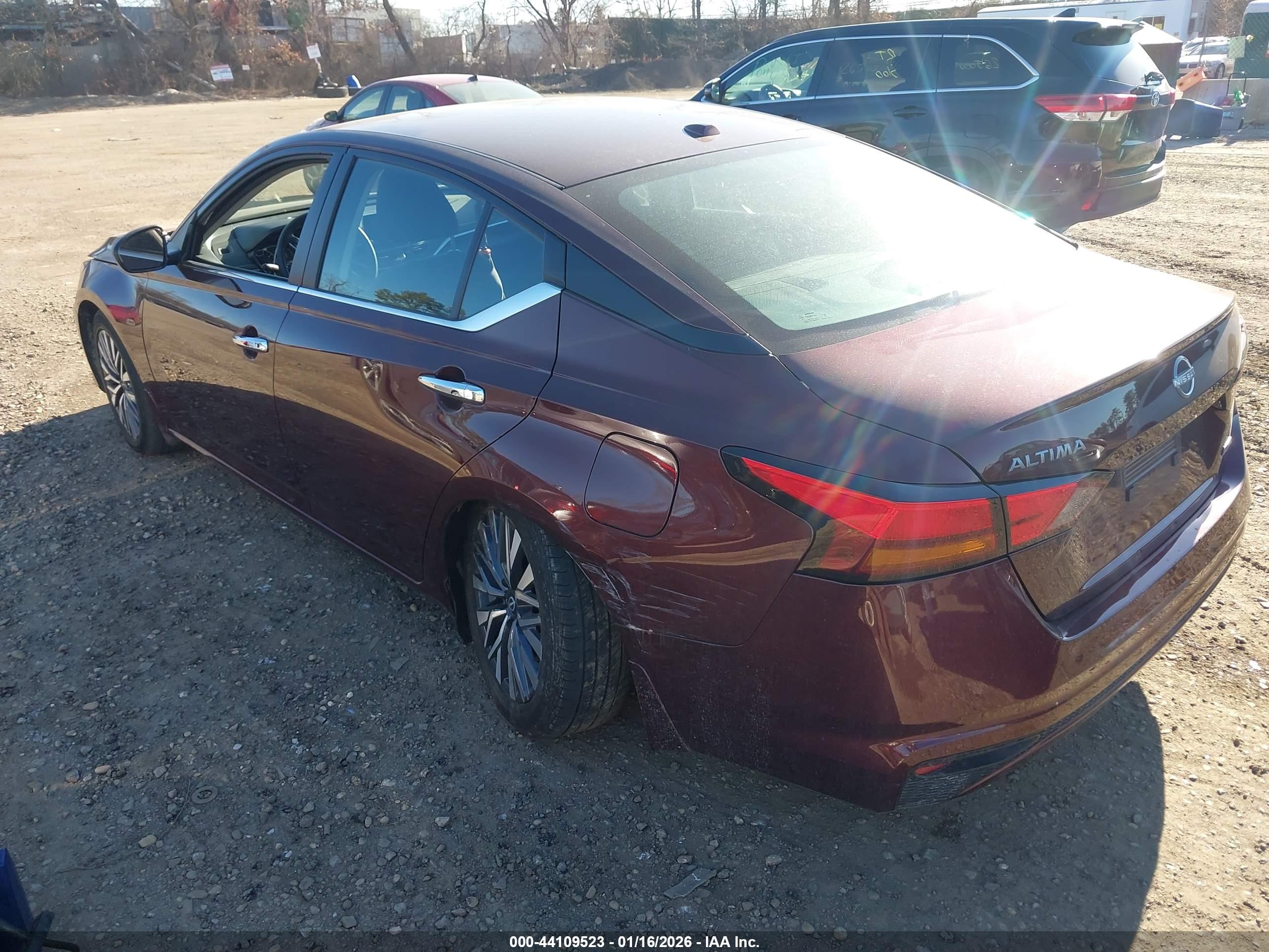 NISSAN ALTIMA image 3