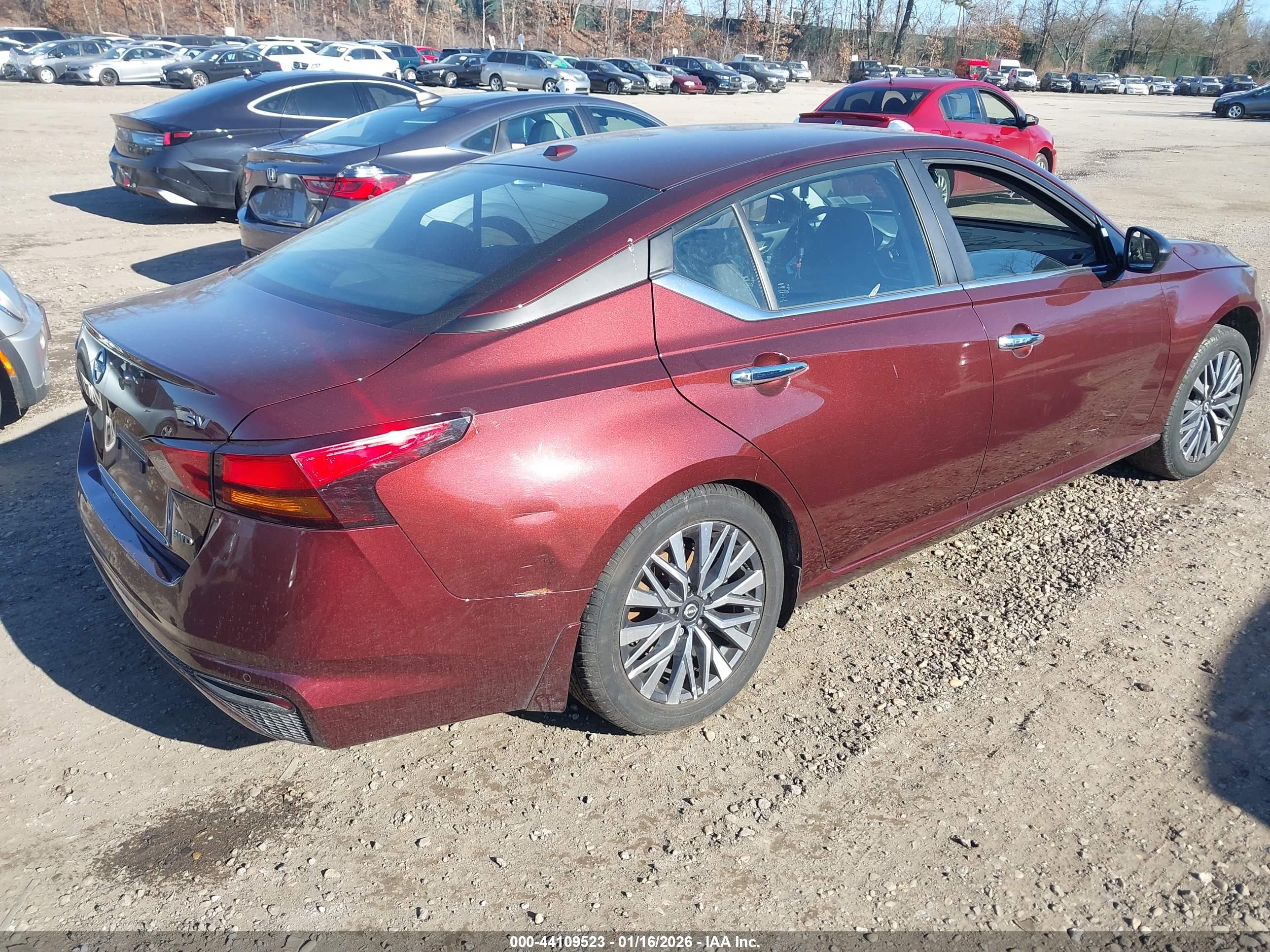 NISSAN ALTIMA image 4