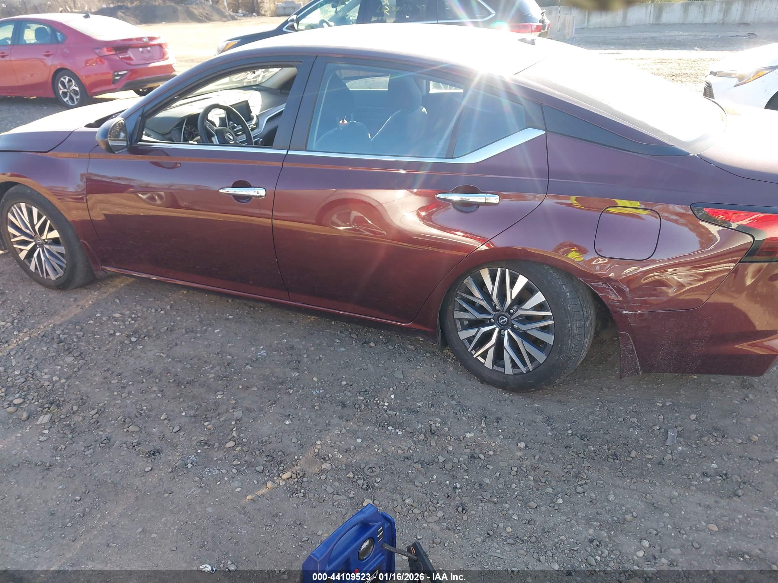 NISSAN ALTIMA image 6