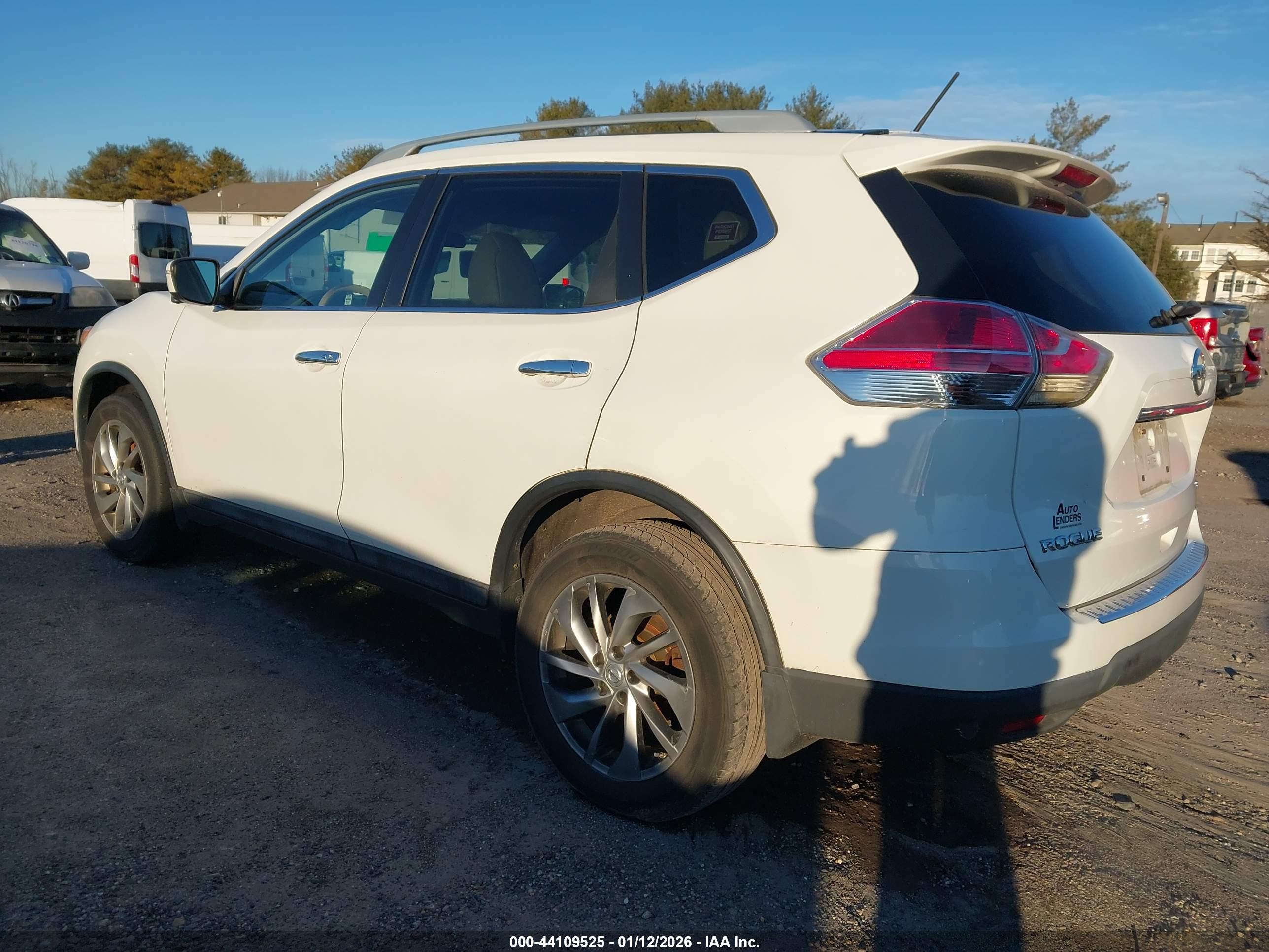 NISSAN ROGUE image 3