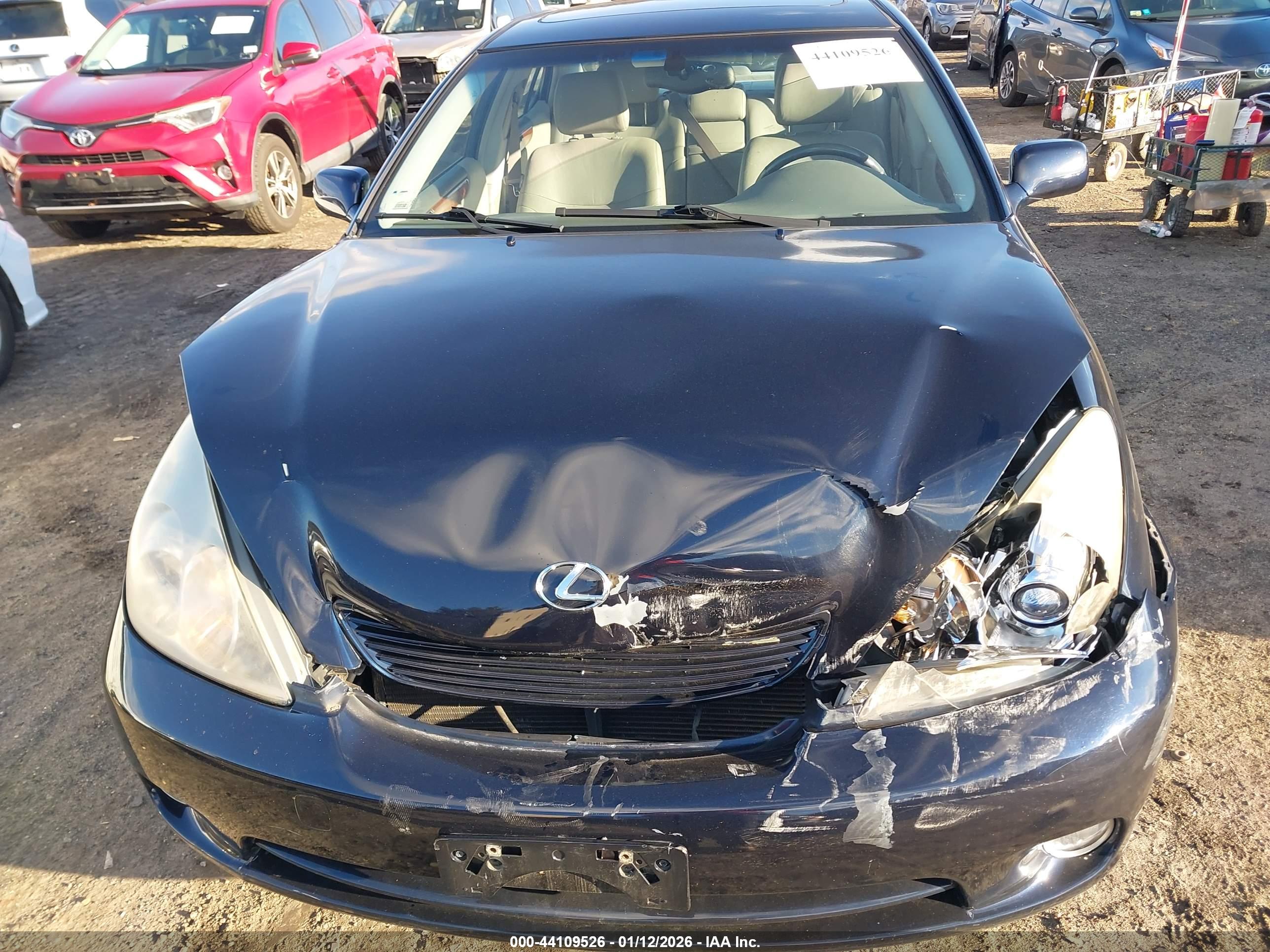 LEXUS ES image 10