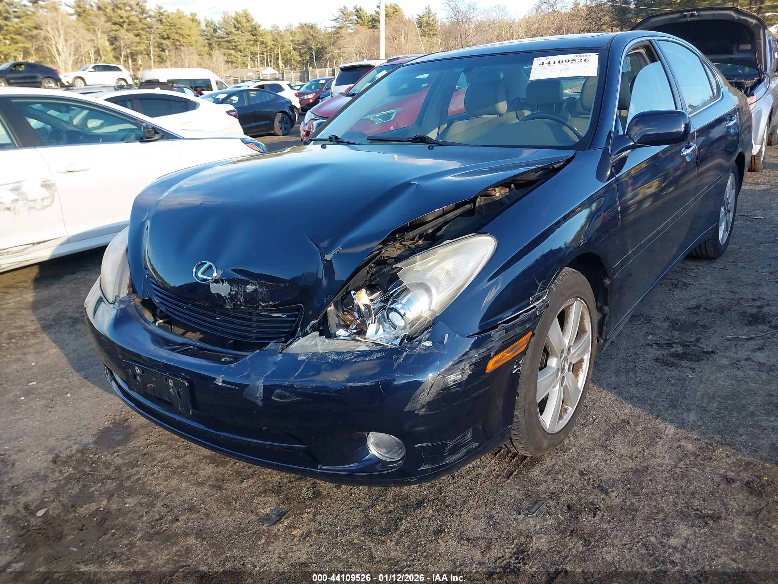 LEXUS ES image 6