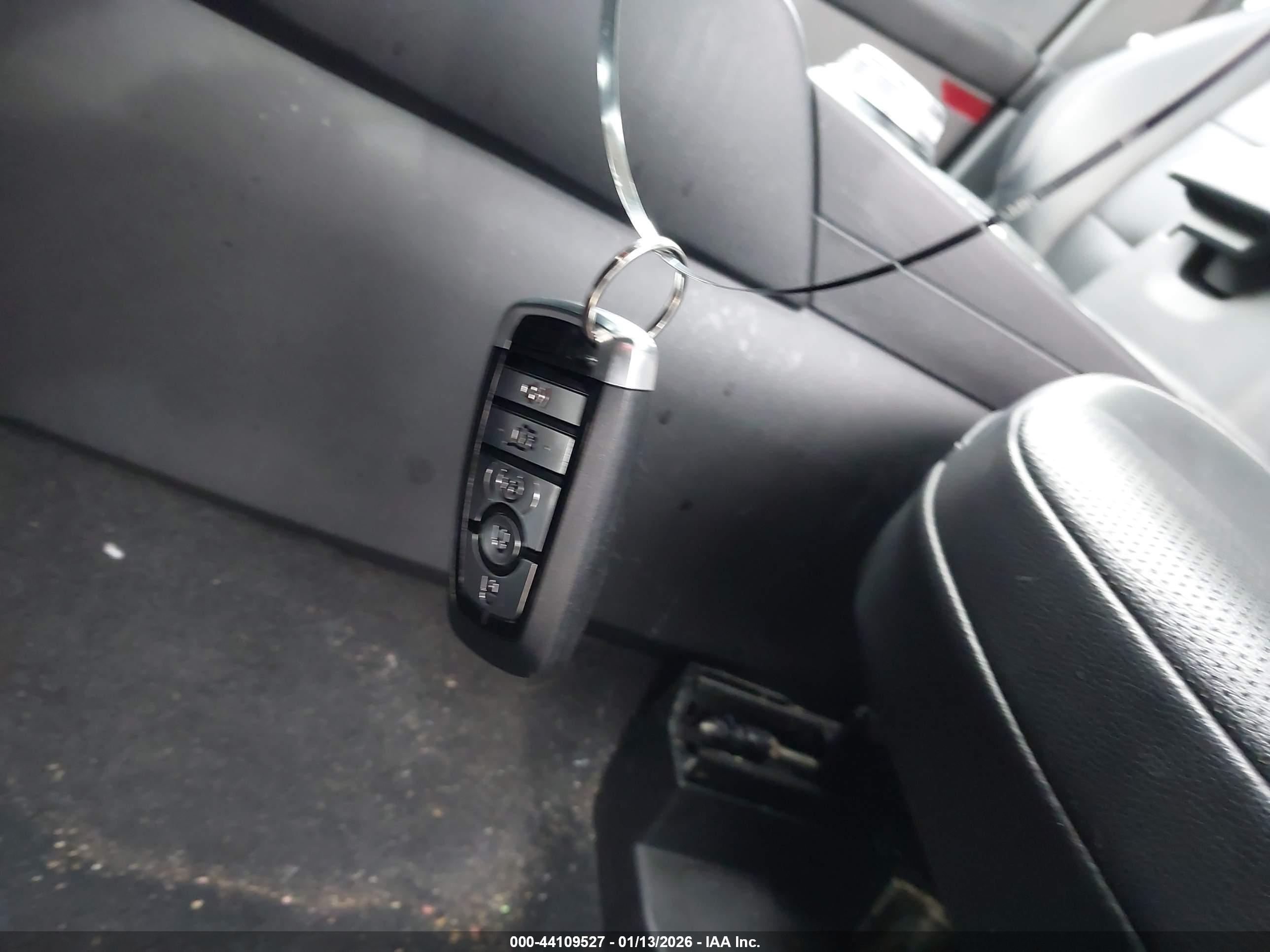 FORD ESCAPE image 11
