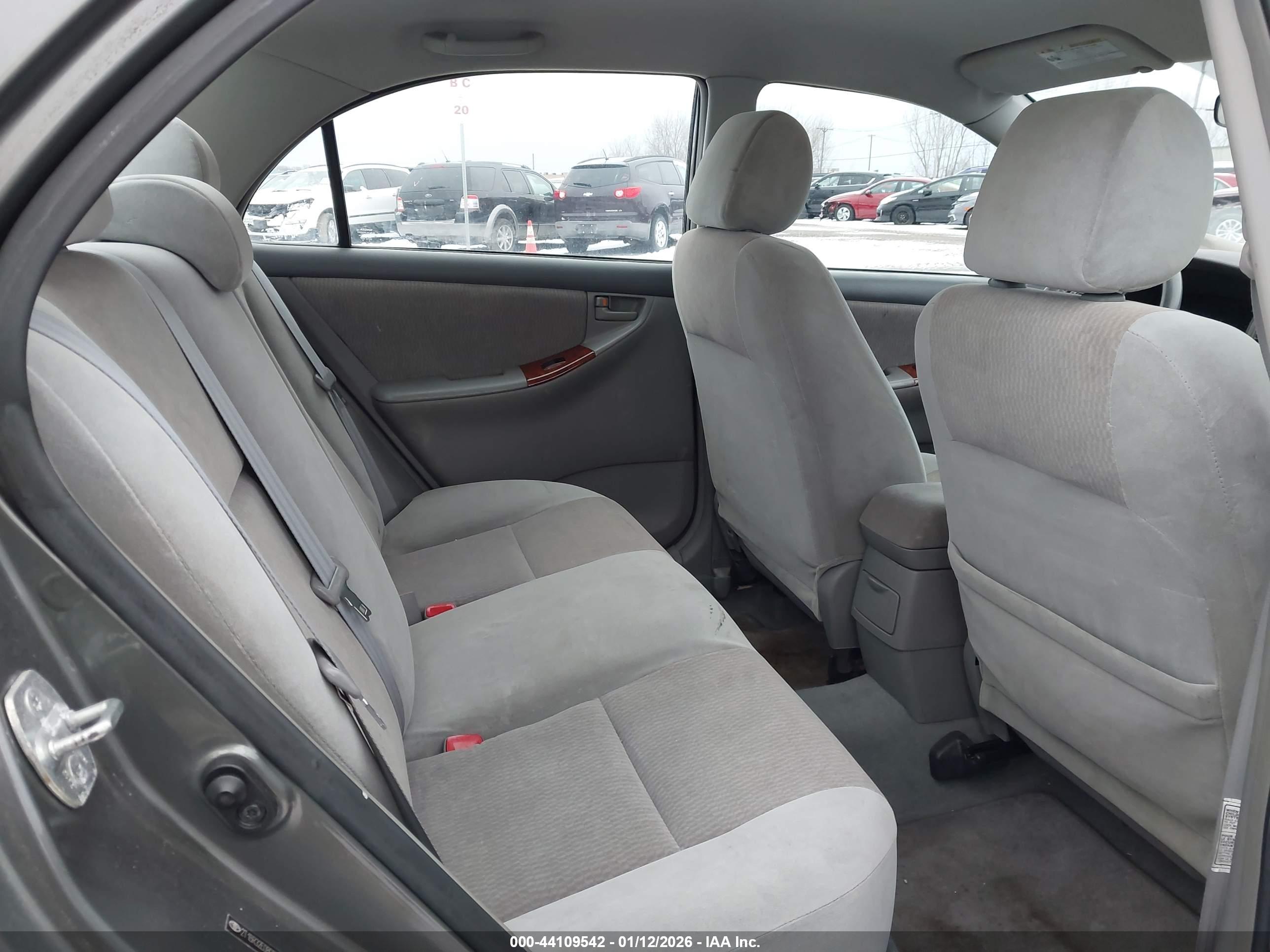 TOYOTA COROLLA image 8