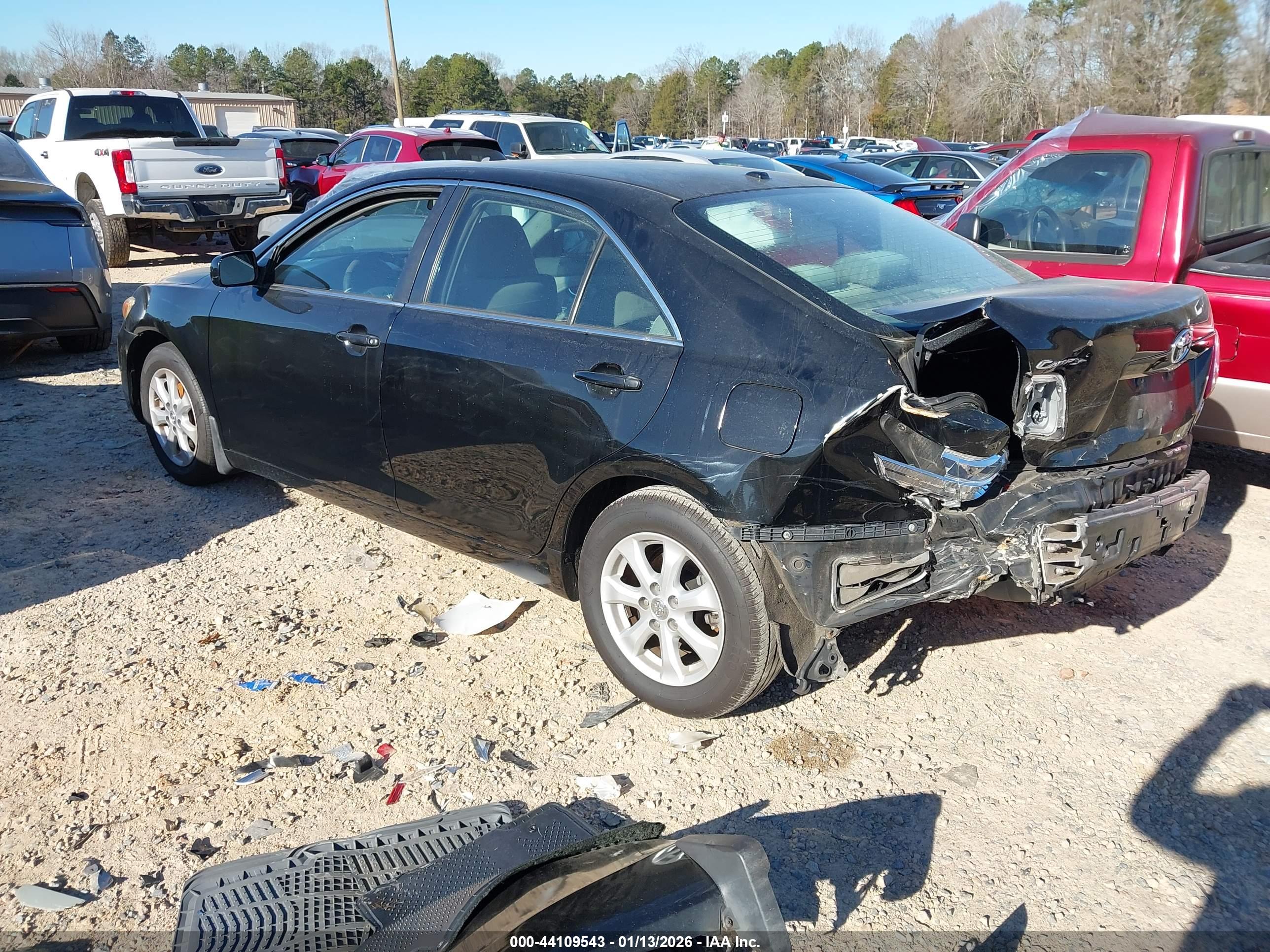 TOYOTA CAMRY image 3