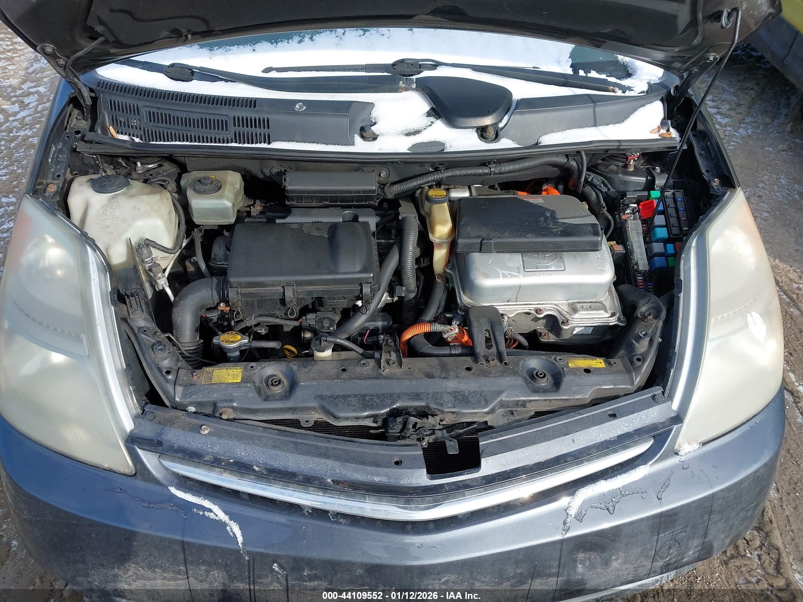 TOYOTA PRIUS image 10