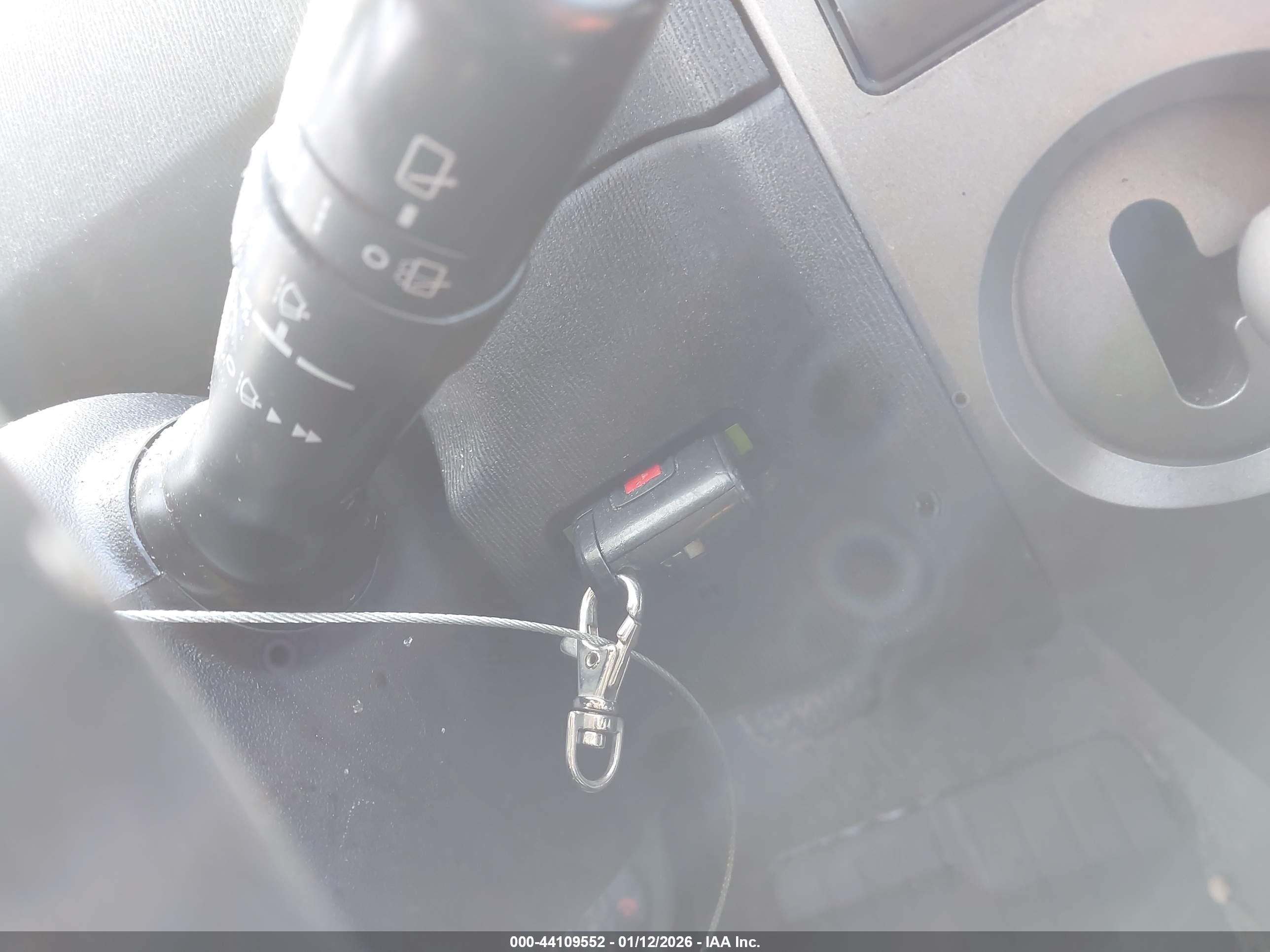 TOYOTA PRIUS image 11