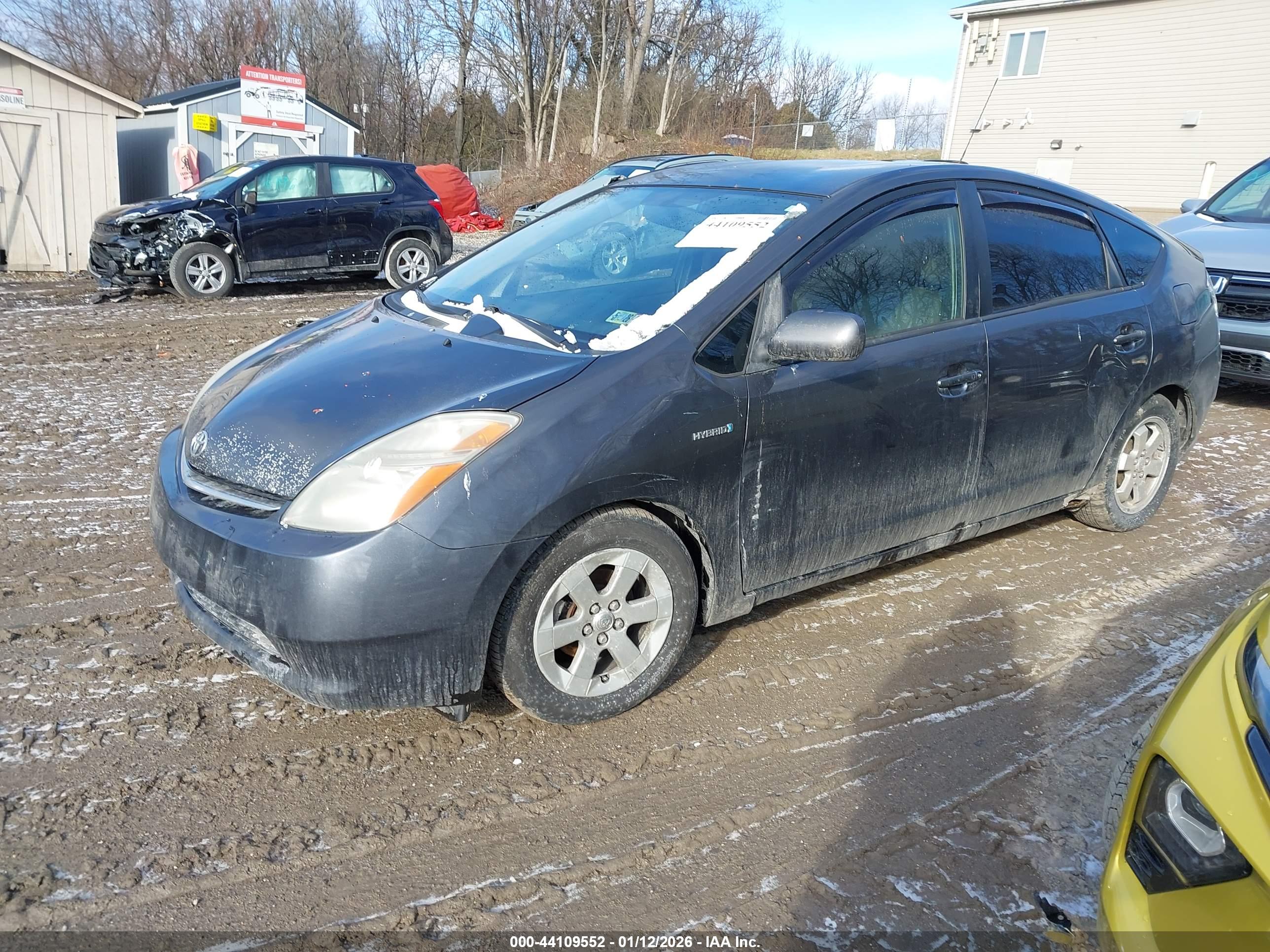 TOYOTA PRIUS image 2