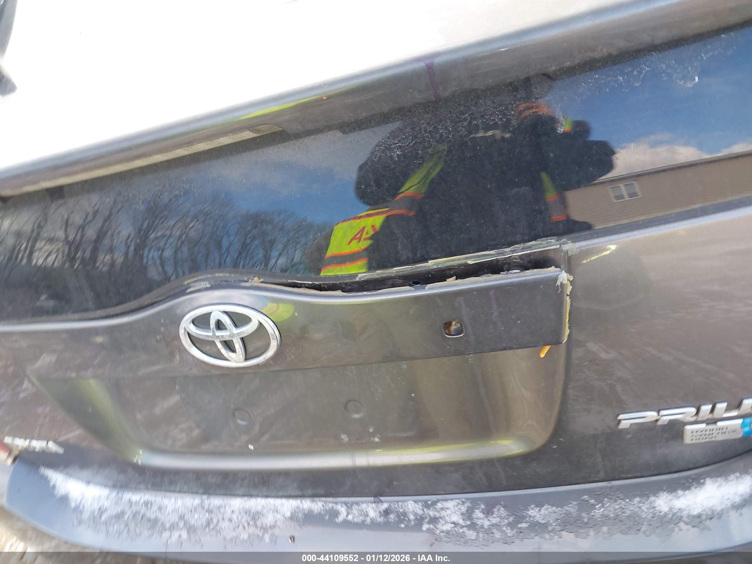 TOYOTA PRIUS image 6